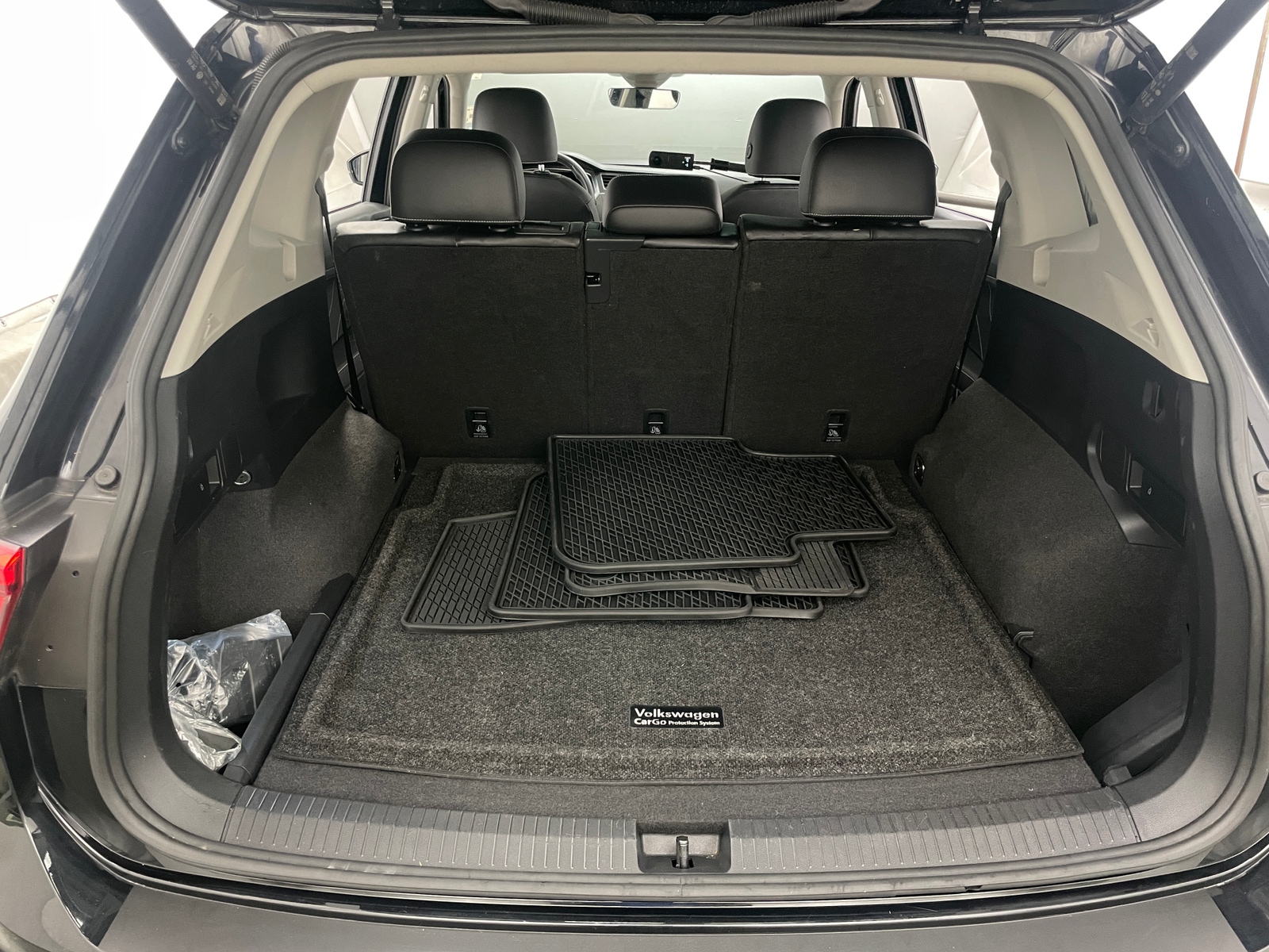 Thumbnail: 2022 Volkswagen Tiguan - 6