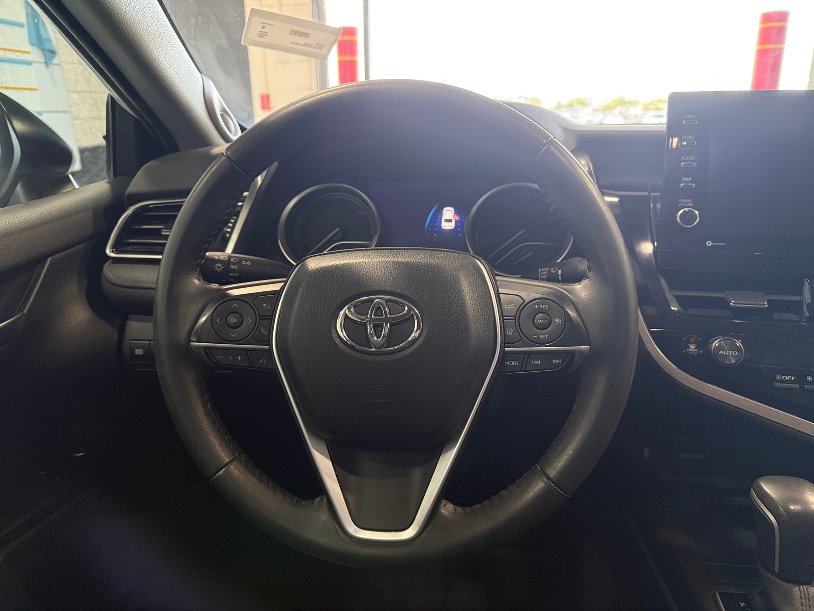 Thumbnail: 2022 Toyota Camry - 4
