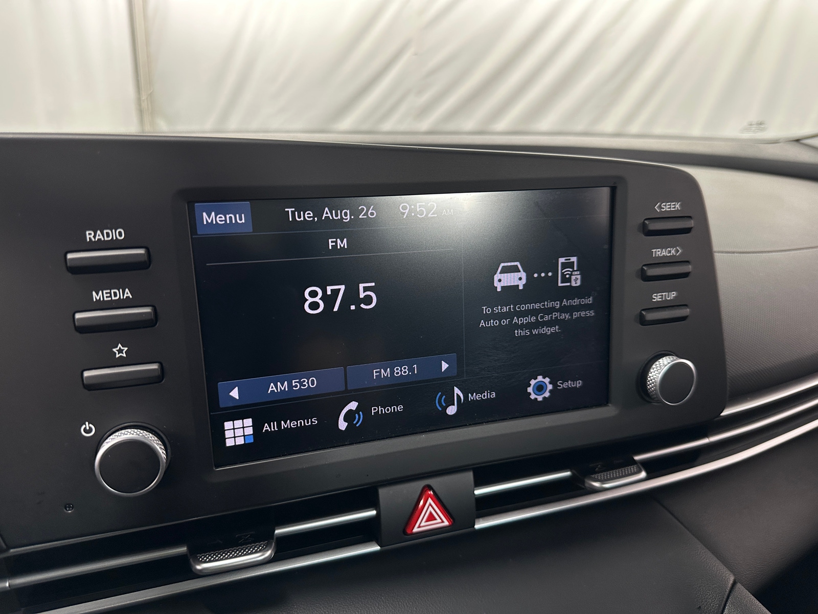 Thumbnail: 2024 Hyundai Elantra - 4