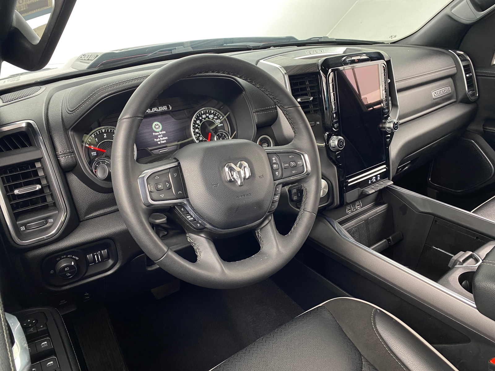 Thumbnail: 2025 RAM 1500 - 2