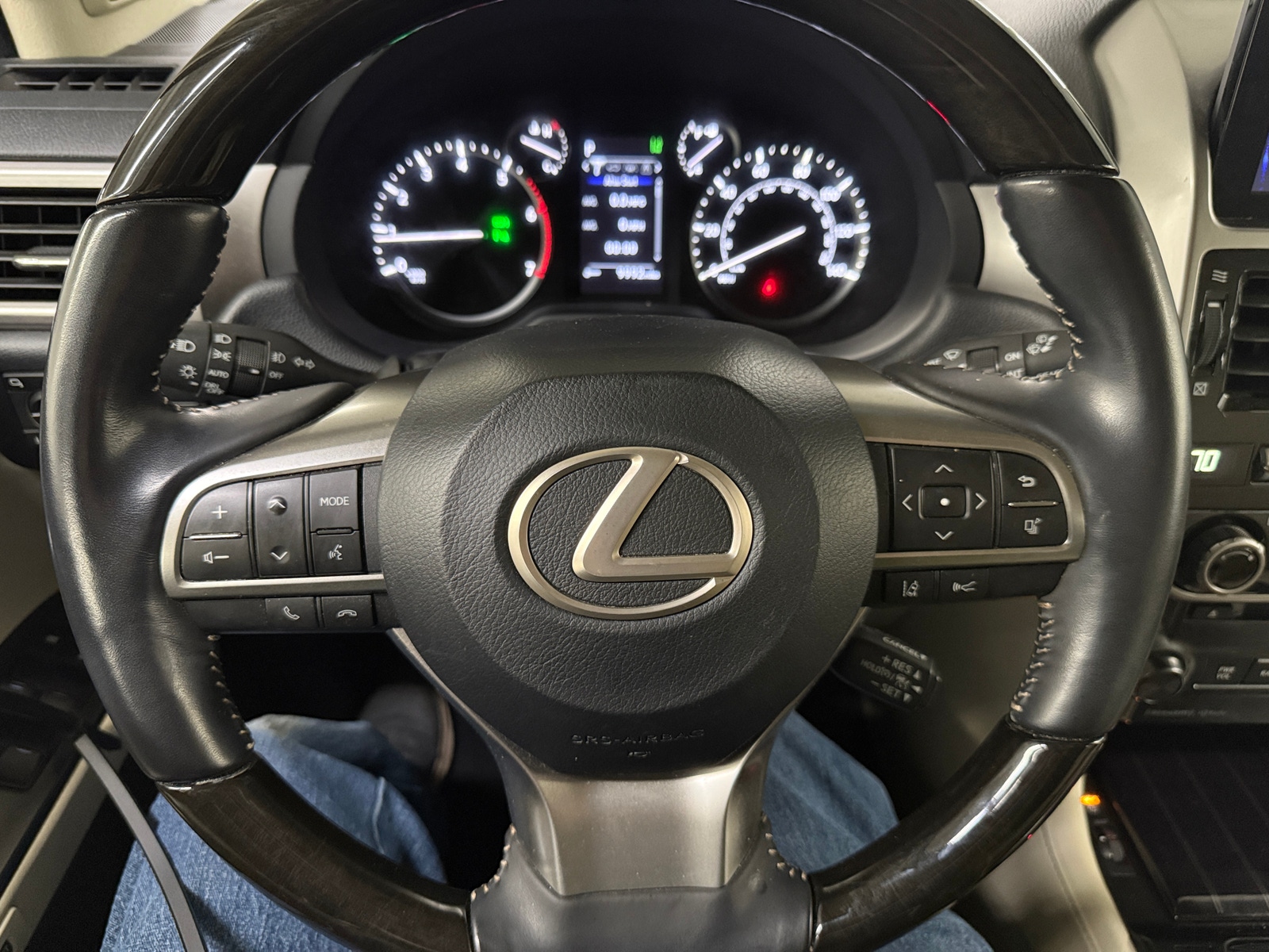 Thumbnail: 2023 Lexus GX - 4