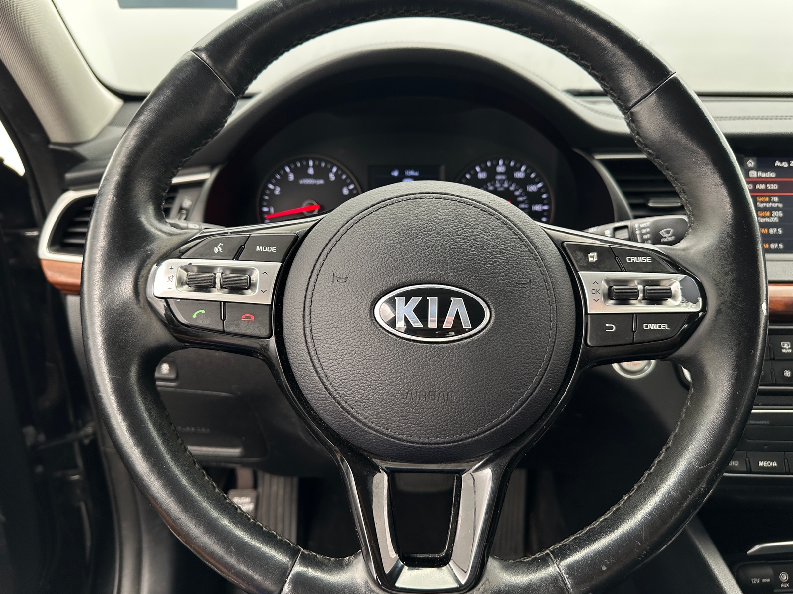 Thumbnail: 2017 Kia Cadenza - 4