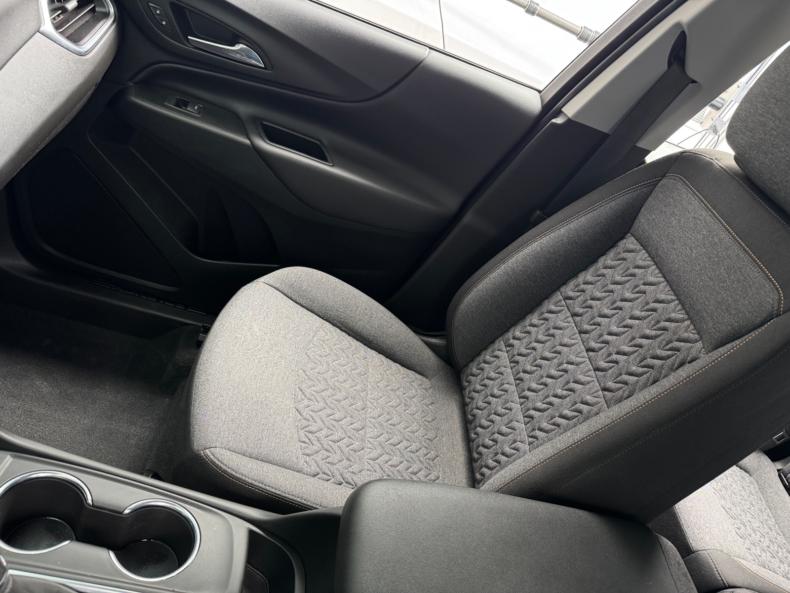 Thumbnail: 2022 Chevrolet Equinox - 2