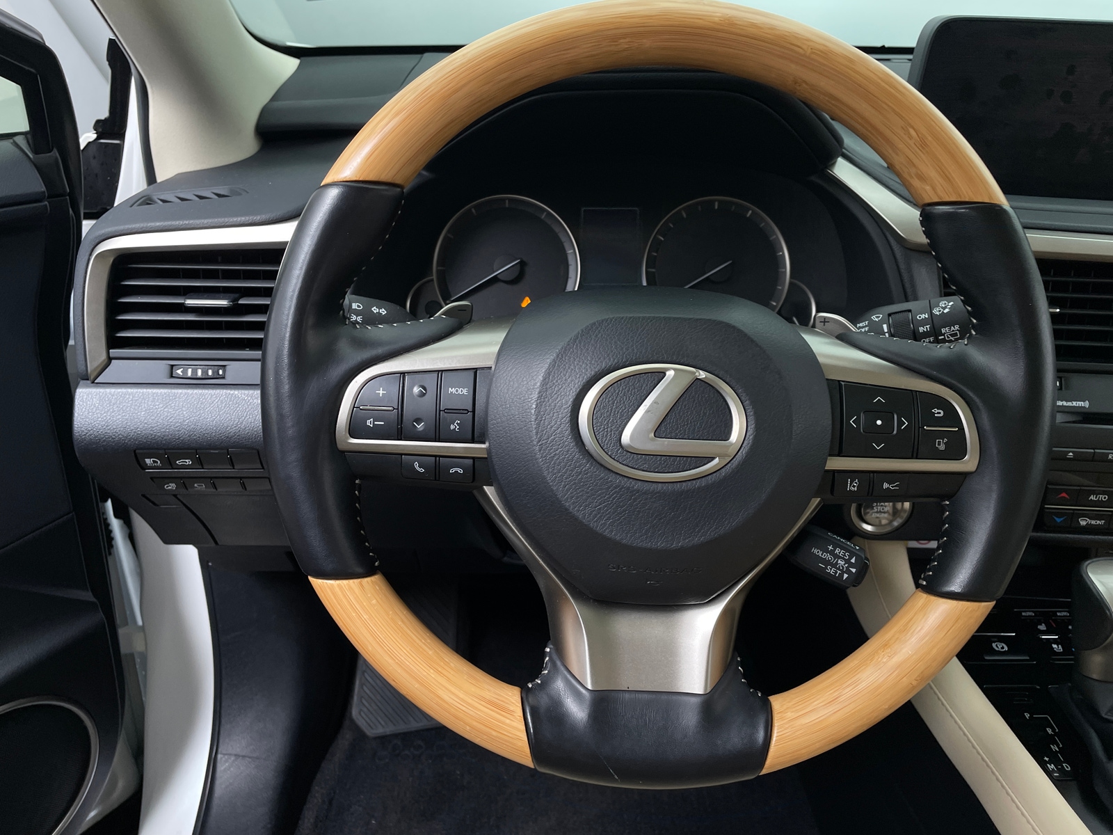 Thumbnail: 2022 Lexus RX - 4