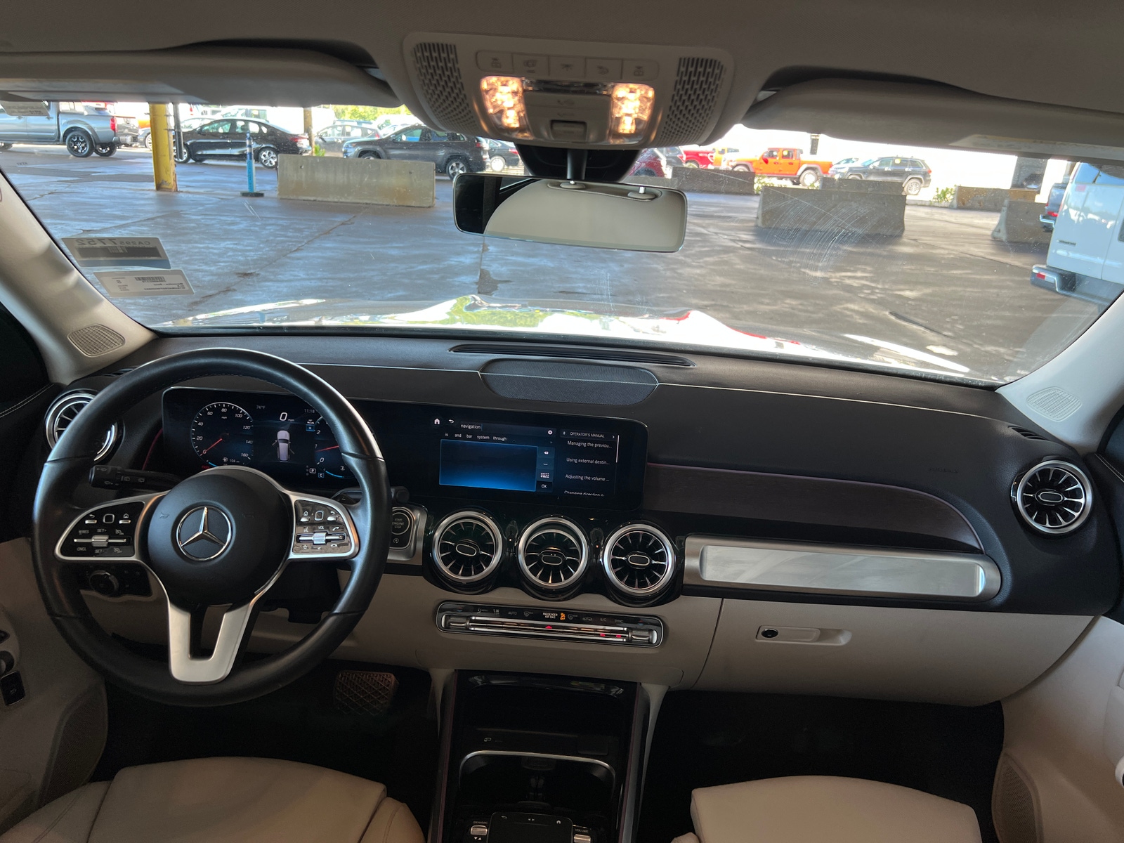 Thumbnail: 2023 Mercedes-Benz GLB - 2