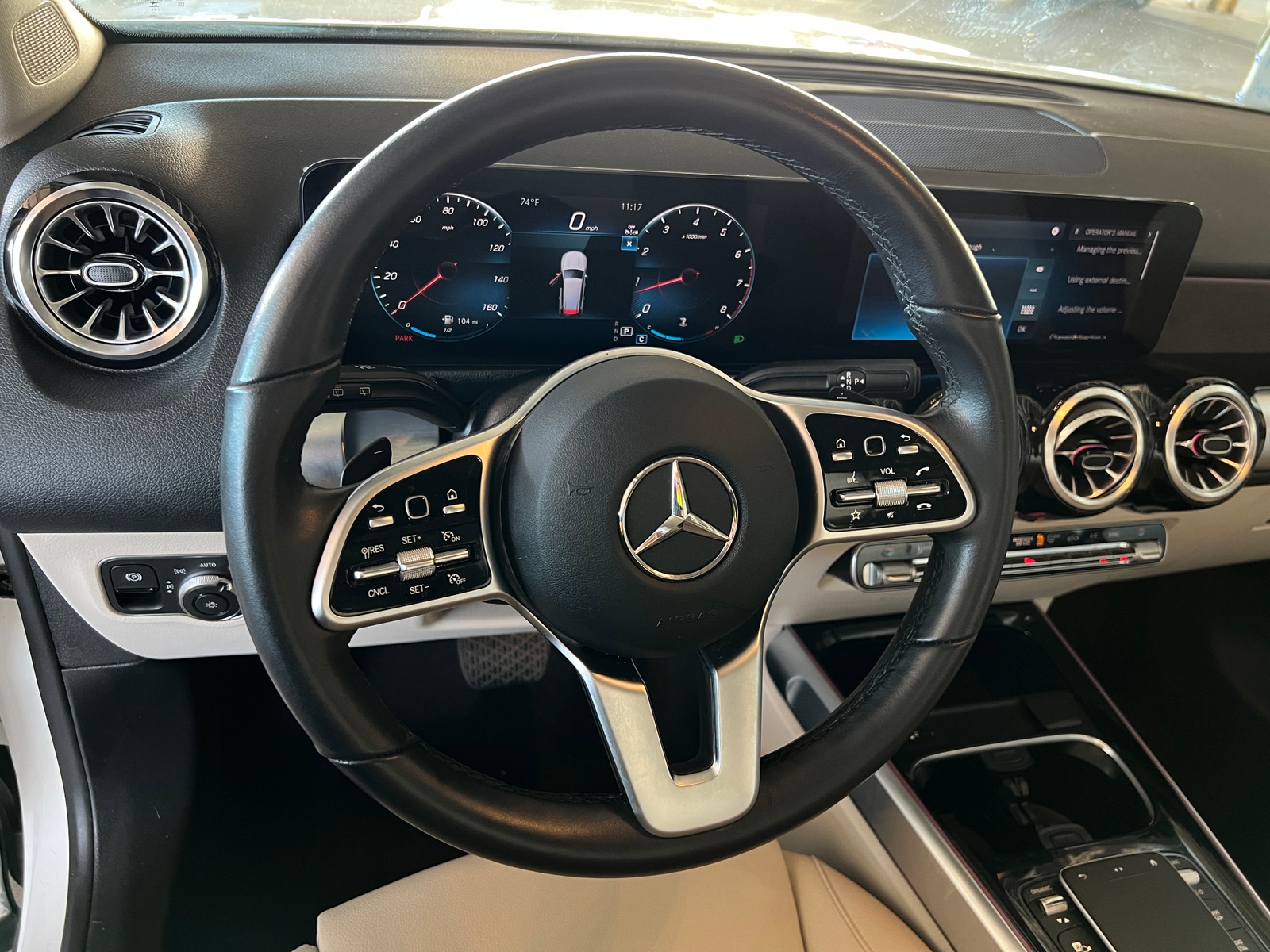 Thumbnail: 2023 Mercedes-Benz GLB - 4
