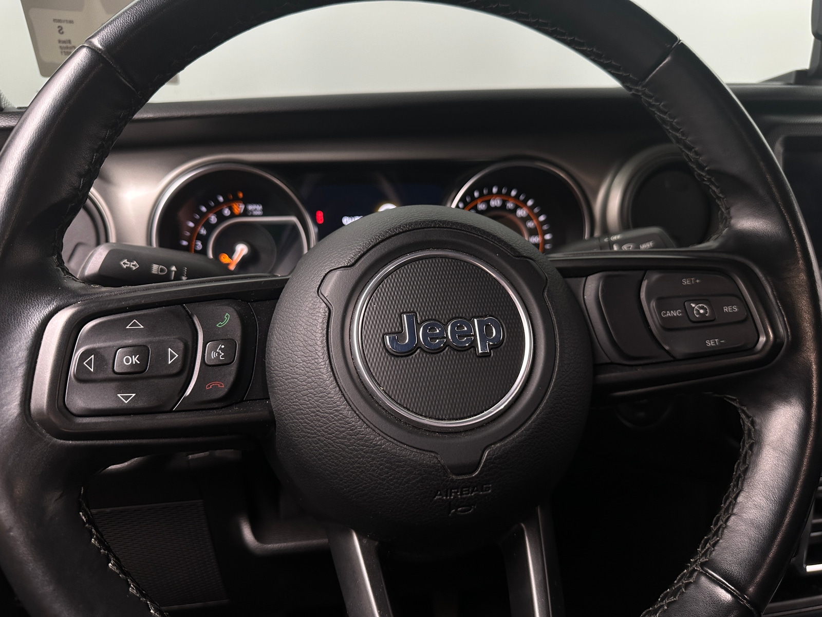 Thumbnail: 2021 Jeep Gladiator - 5