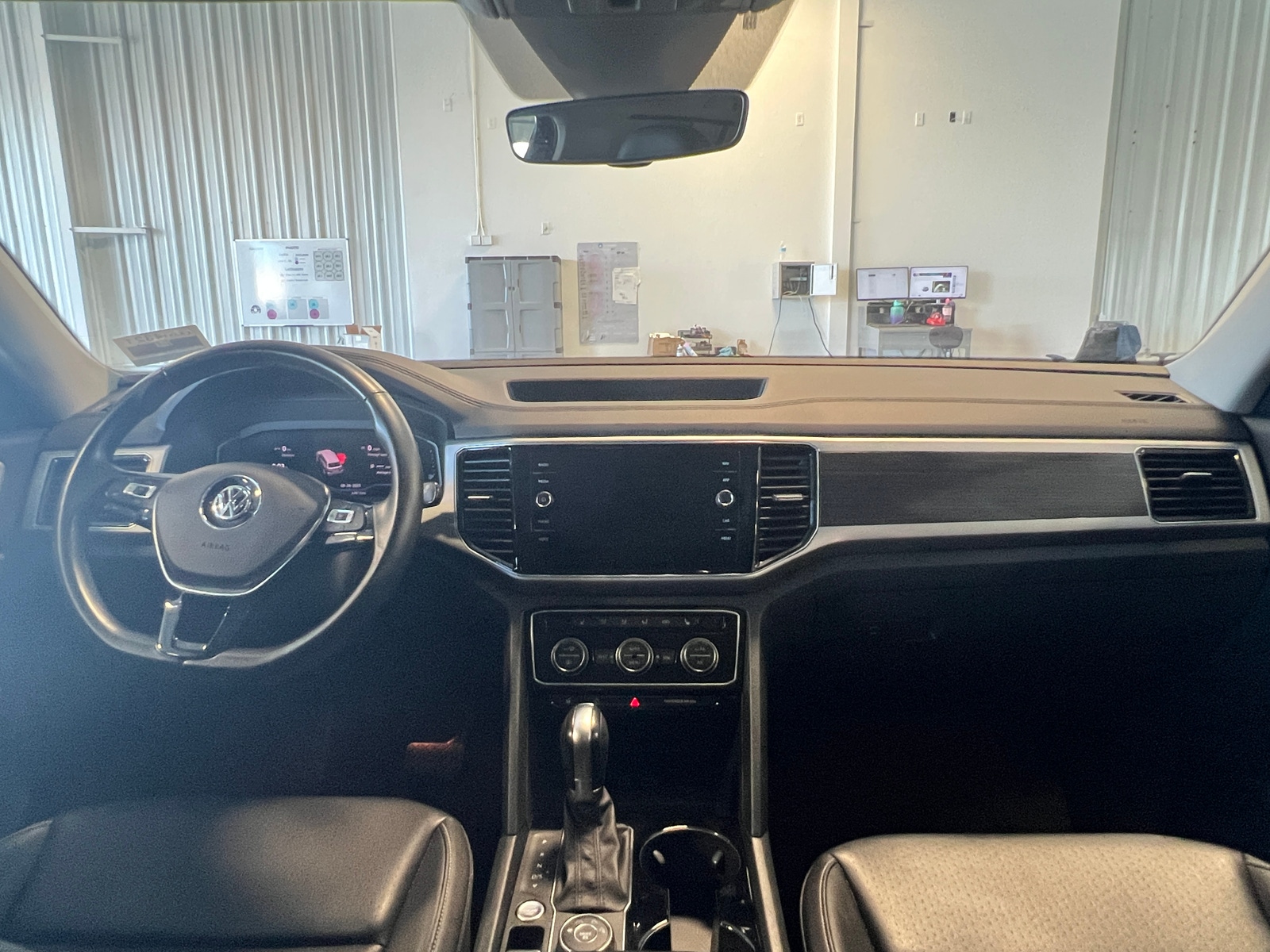 Thumbnail: 2019 Volkswagen Atlas - 2