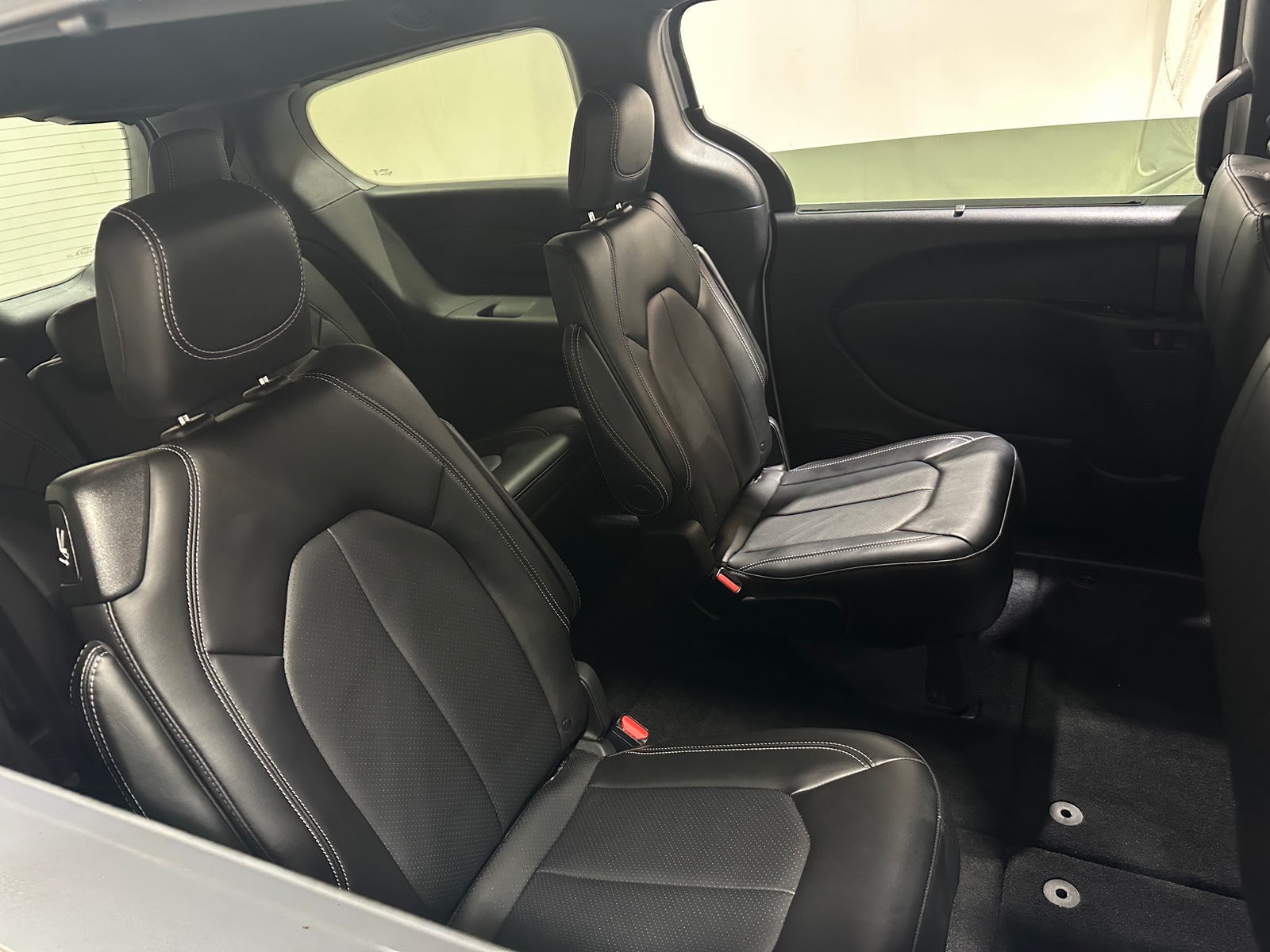 Thumbnail: 2025 Chrysler Pacifica - 5