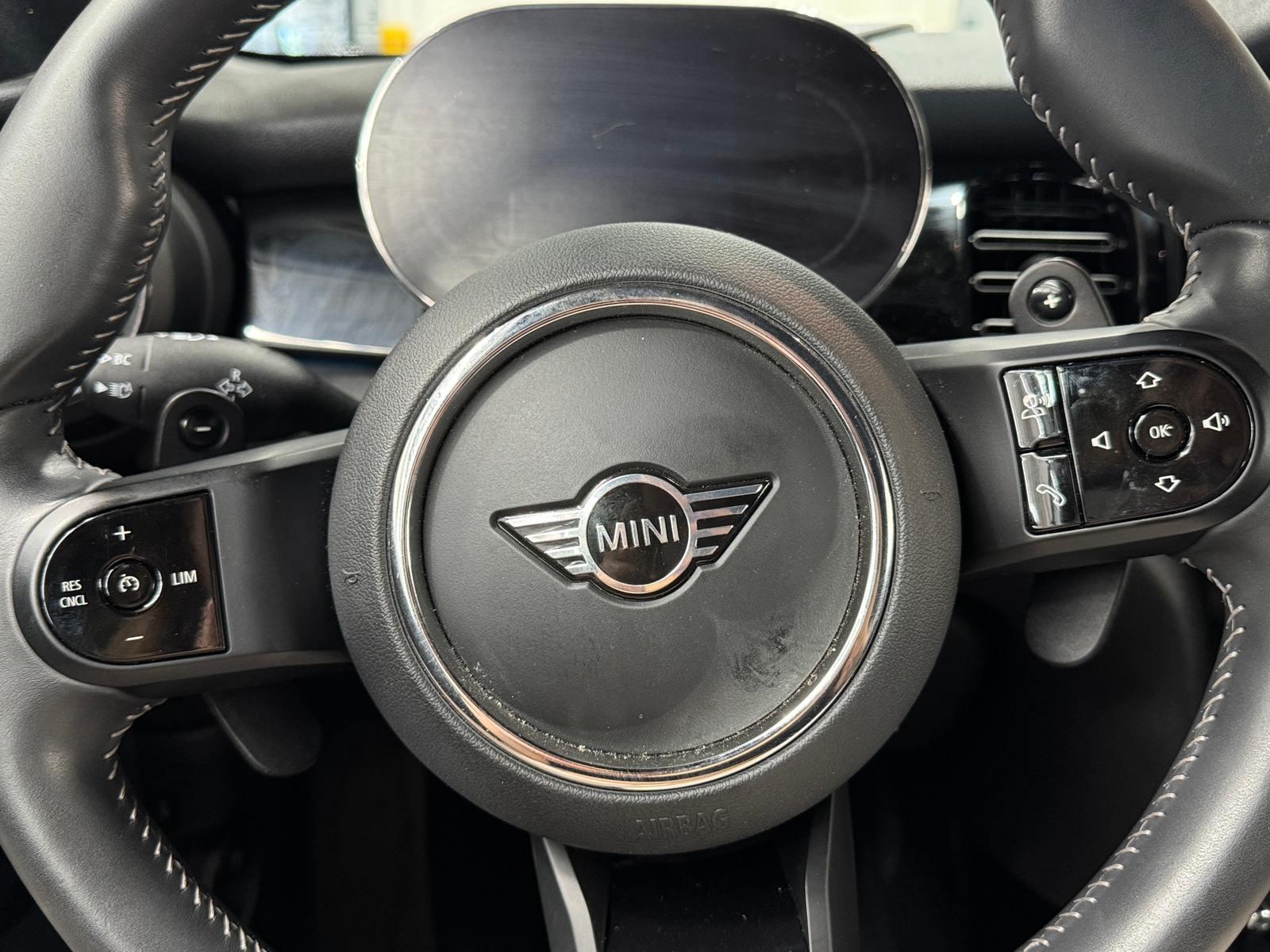 Thumbnail: 2023 MINI Cooper Convertible - 5