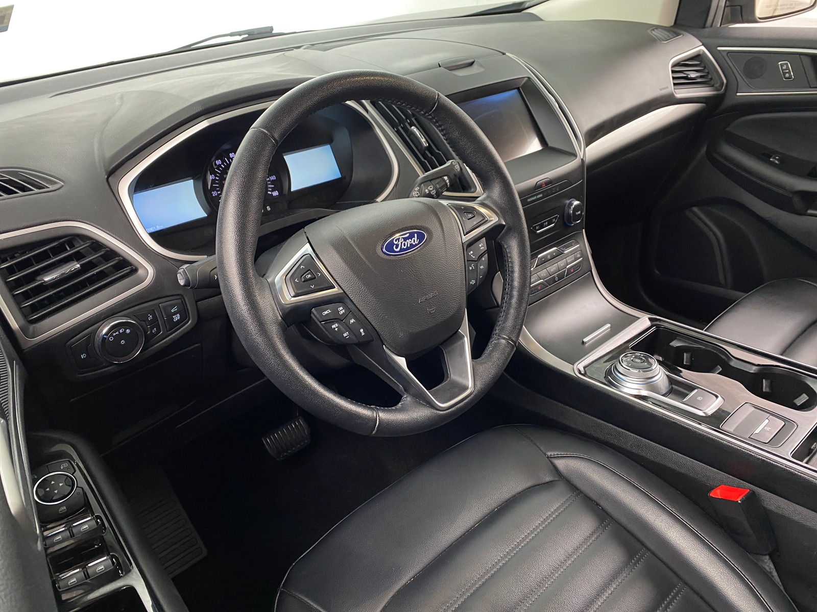 Thumbnail: 2019 Ford Edge - 2