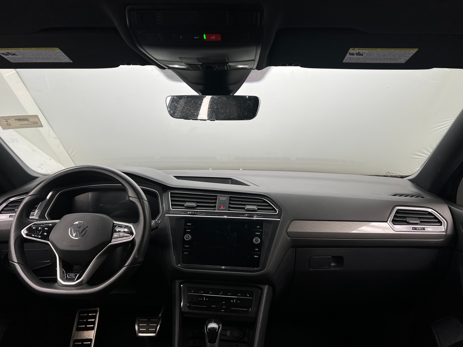 Thumbnail: 2023 Volkswagen Tiguan - 2