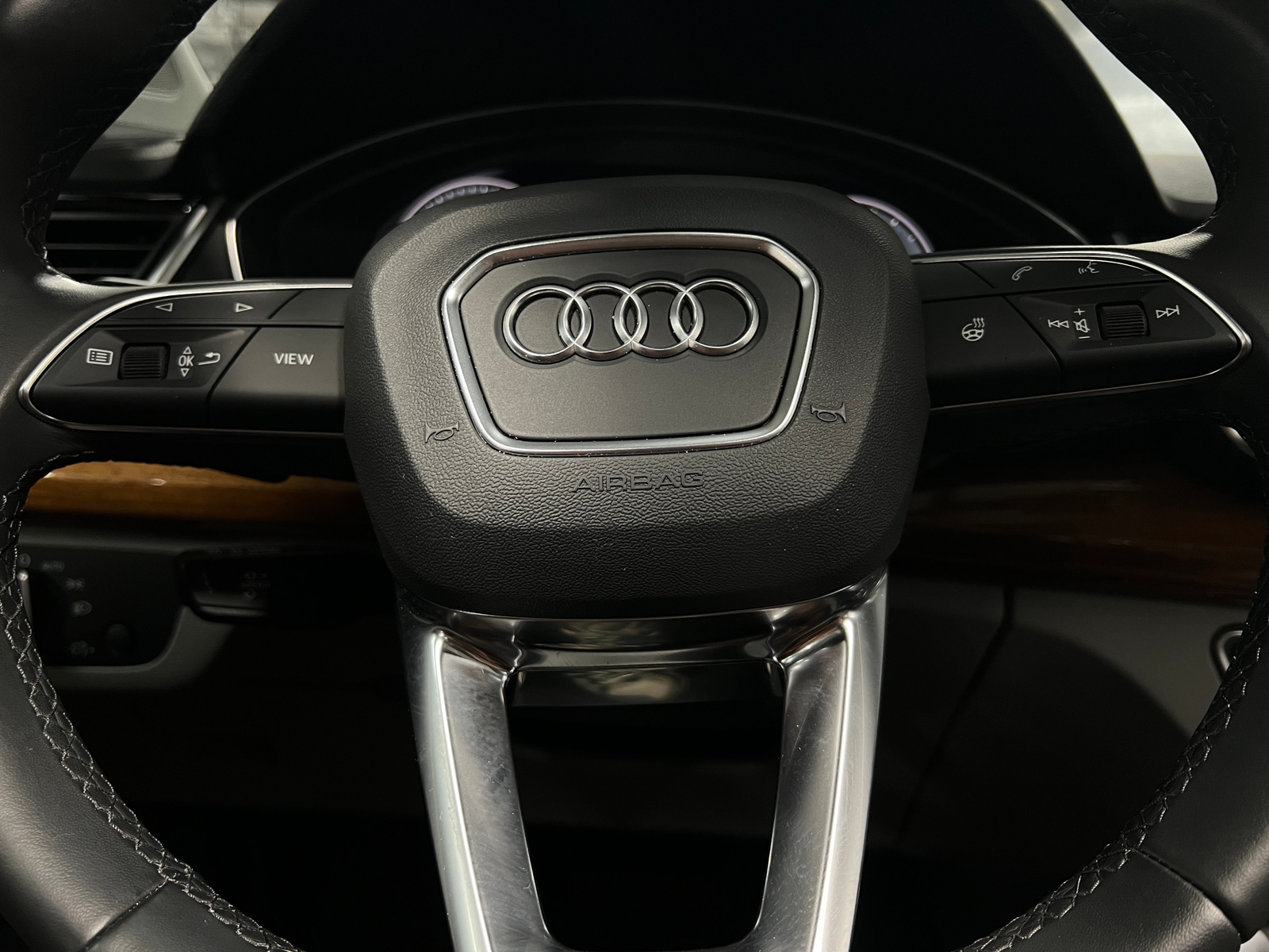 Thumbnail: 2022 Audi Q5 - 4