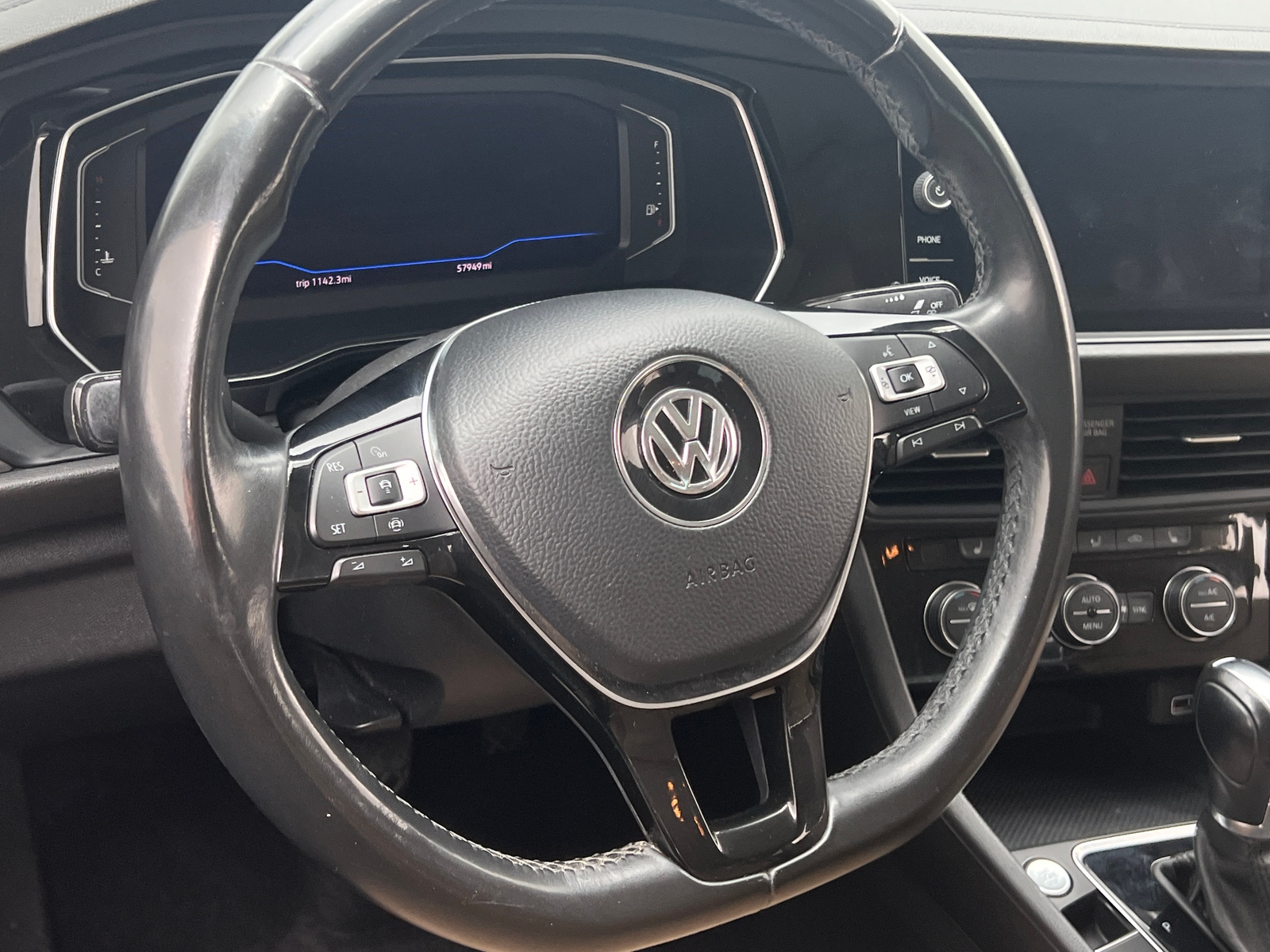 Thumbnail: 2019 Volkswagen Jetta - 4