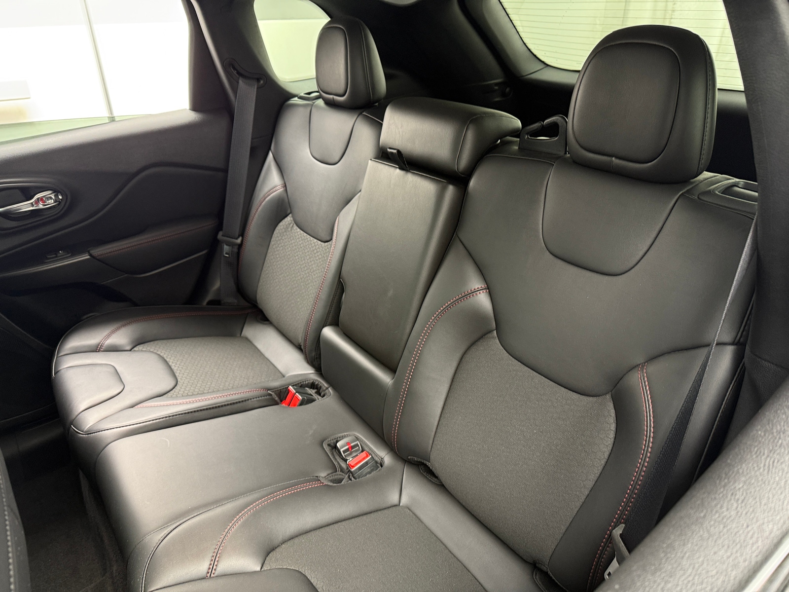 Thumbnail: 2021 Jeep Cherokee - 6
