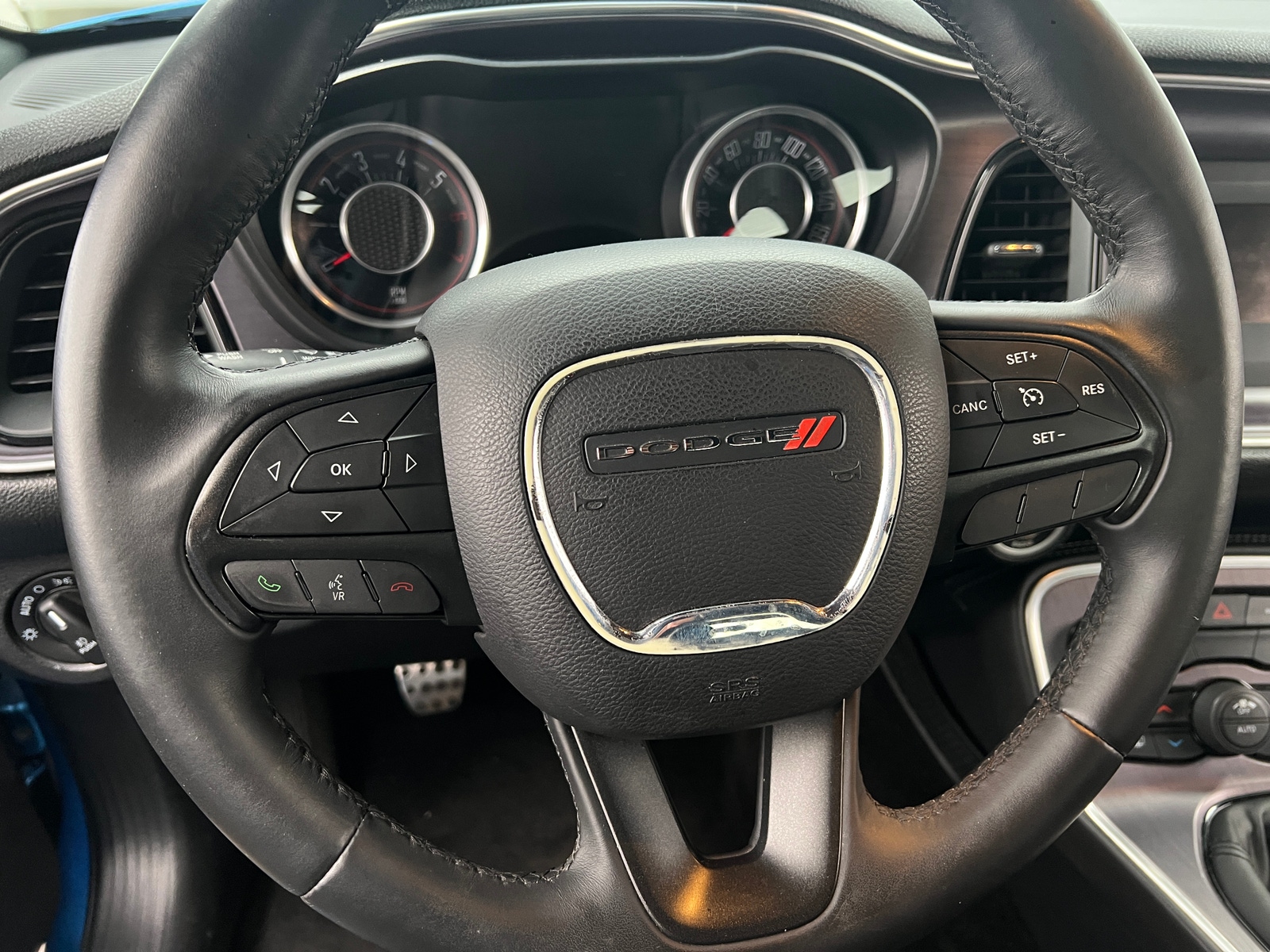 Thumbnail: 2015 Dodge Challenger - 4