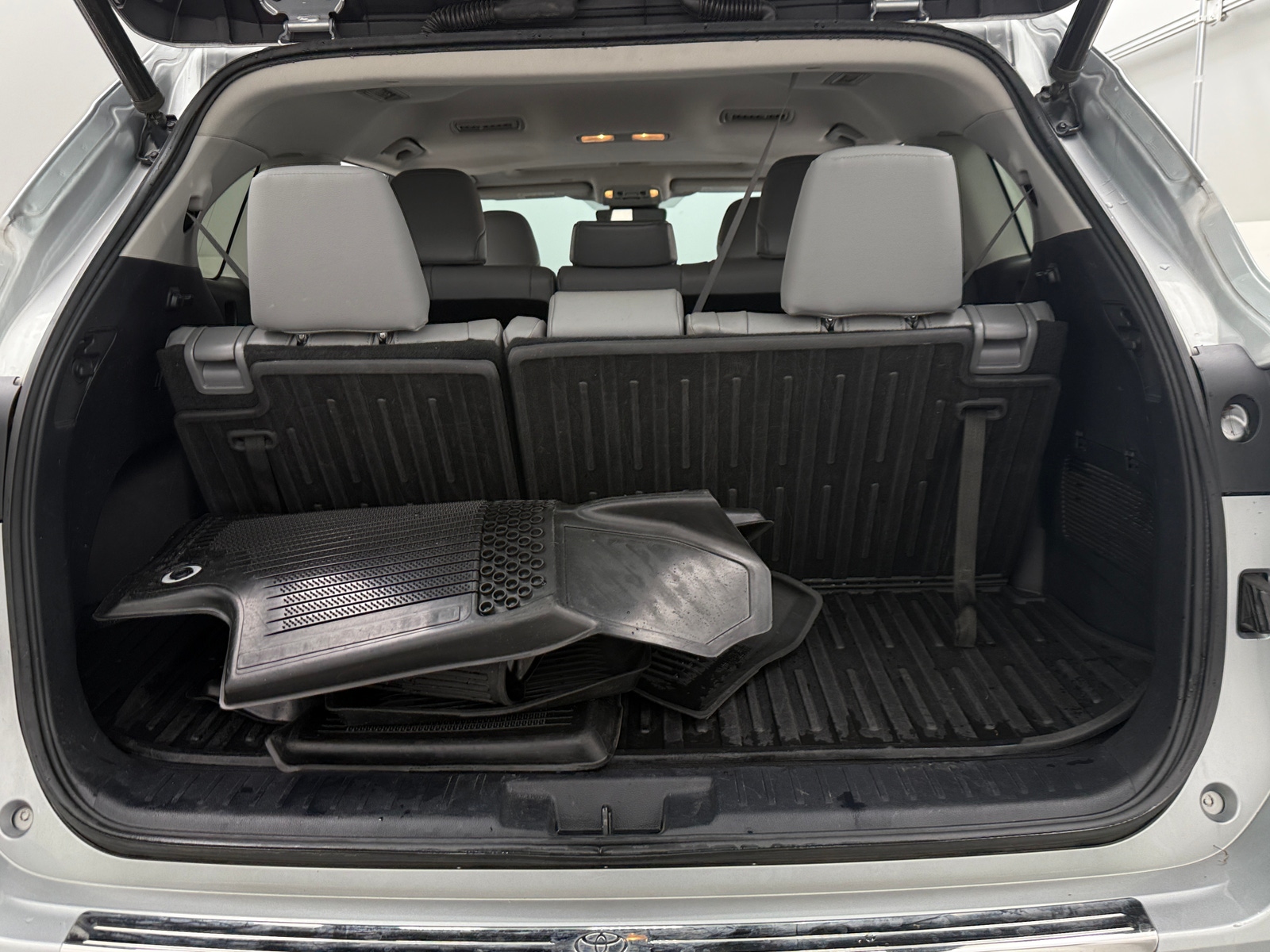 Thumbnail: 2020 Toyota Highlander - 6