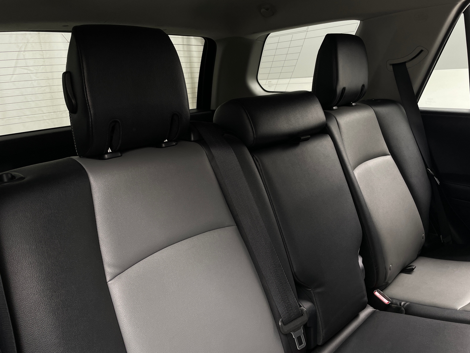 Thumbnail: 2016 Toyota 4Runner - 6