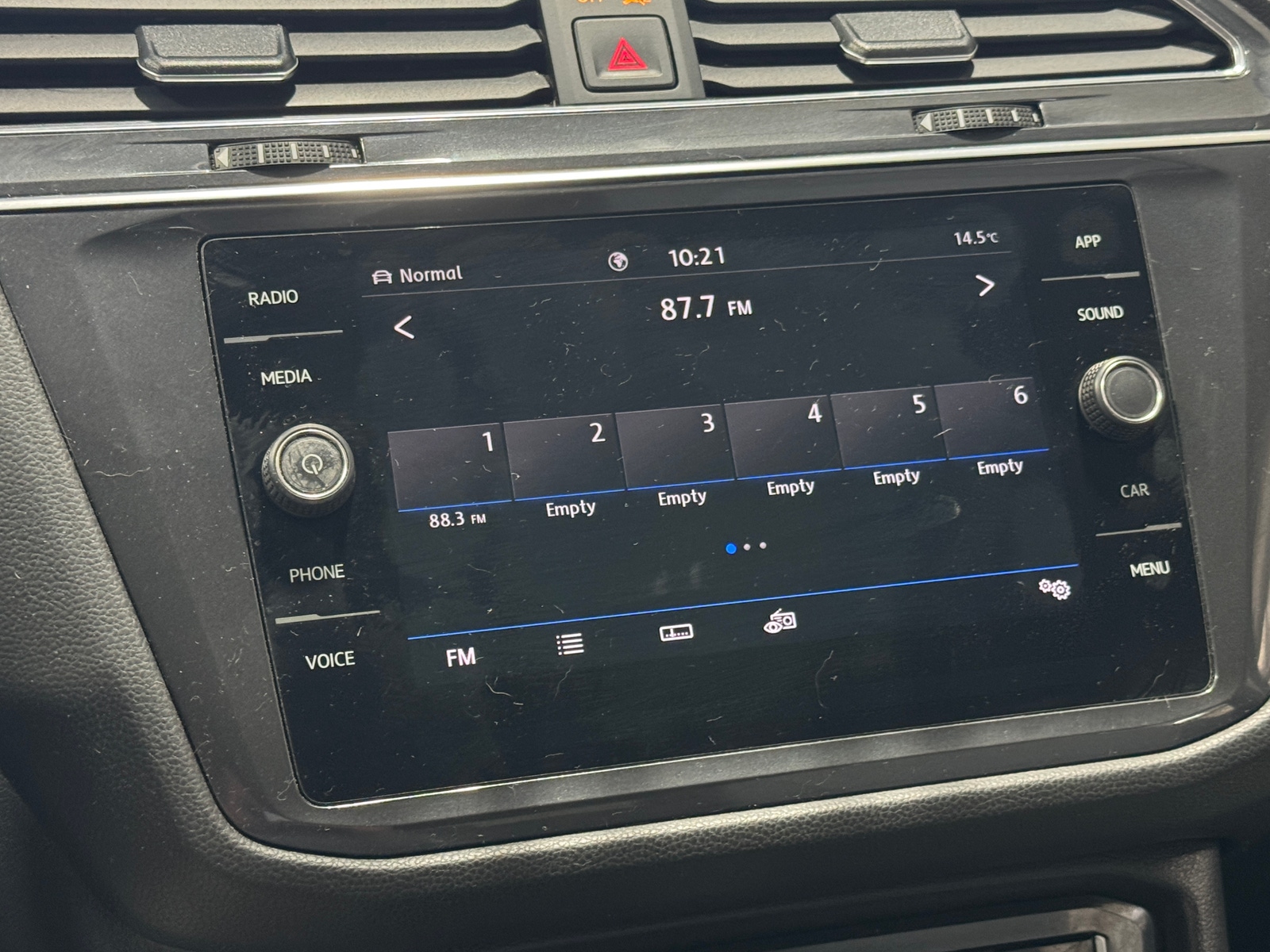 Thumbnail: 2020 Volkswagen Tiguan - 3