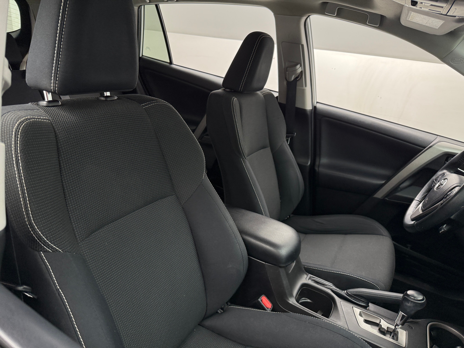 Thumbnail: 2016 Toyota RAV4 - 2