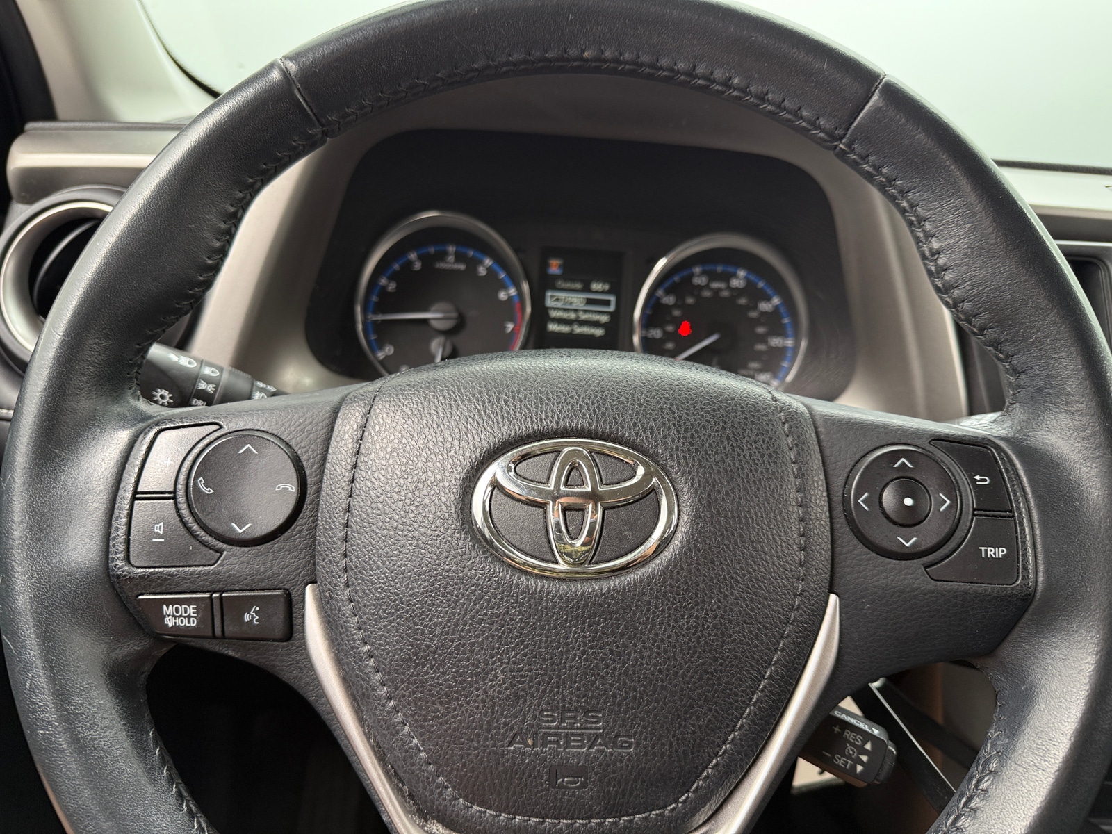 Thumbnail: 2016 Toyota RAV4 - 5