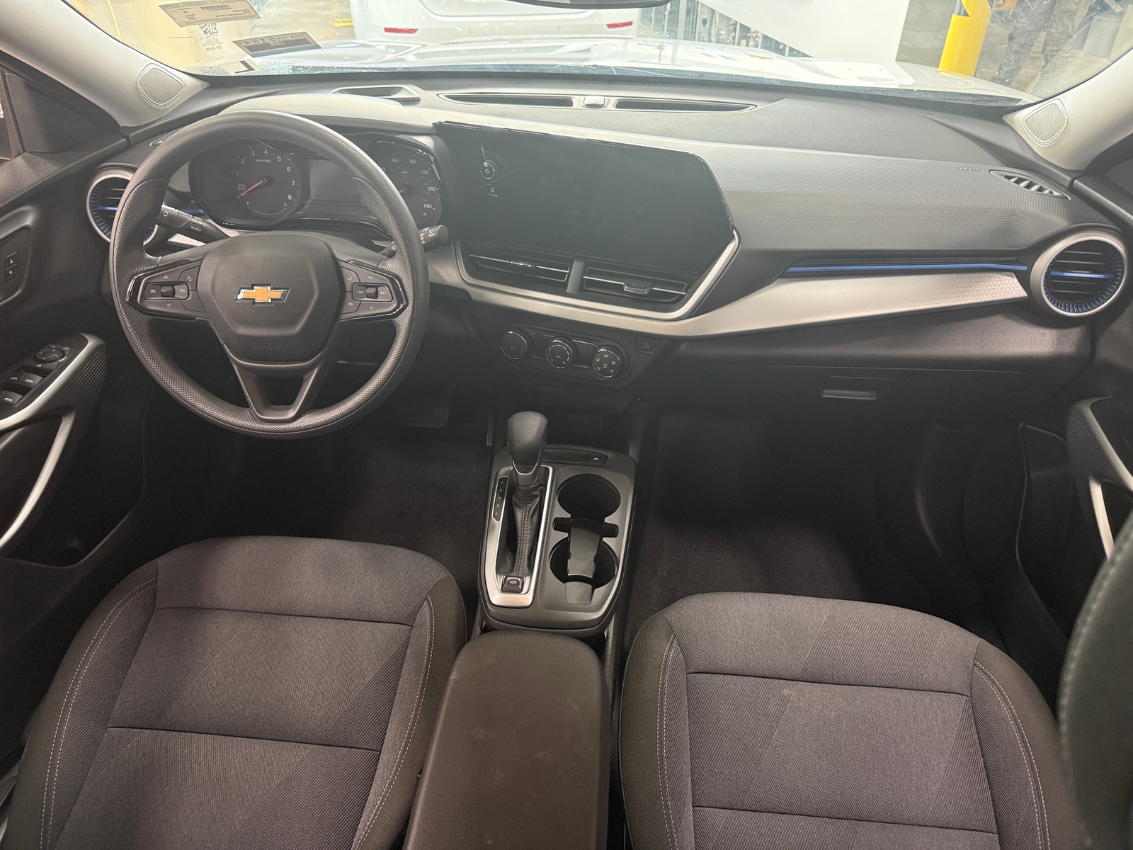 Thumbnail: 2025 Chevrolet Trax - 3