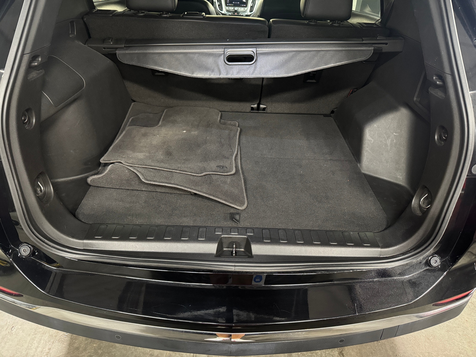 Thumbnail: 2021 Chevrolet Equinox - 6