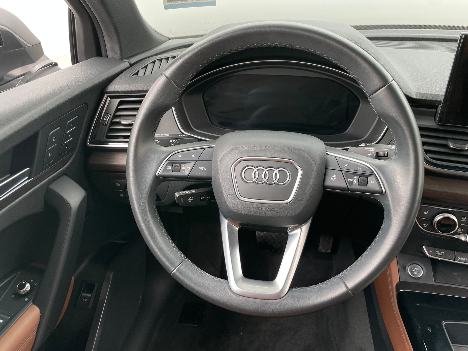 Thumbnail: 2022 Audi Q5 - 4