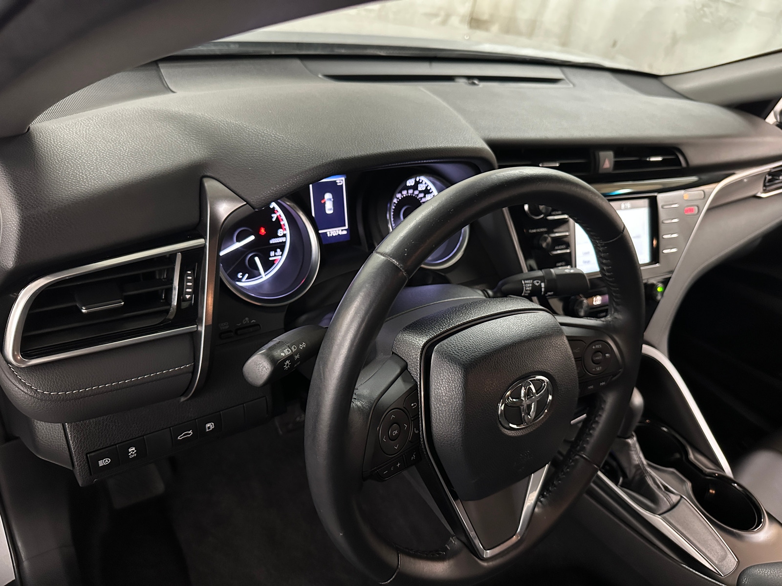 Thumbnail: 2018 Toyota Camry - 3