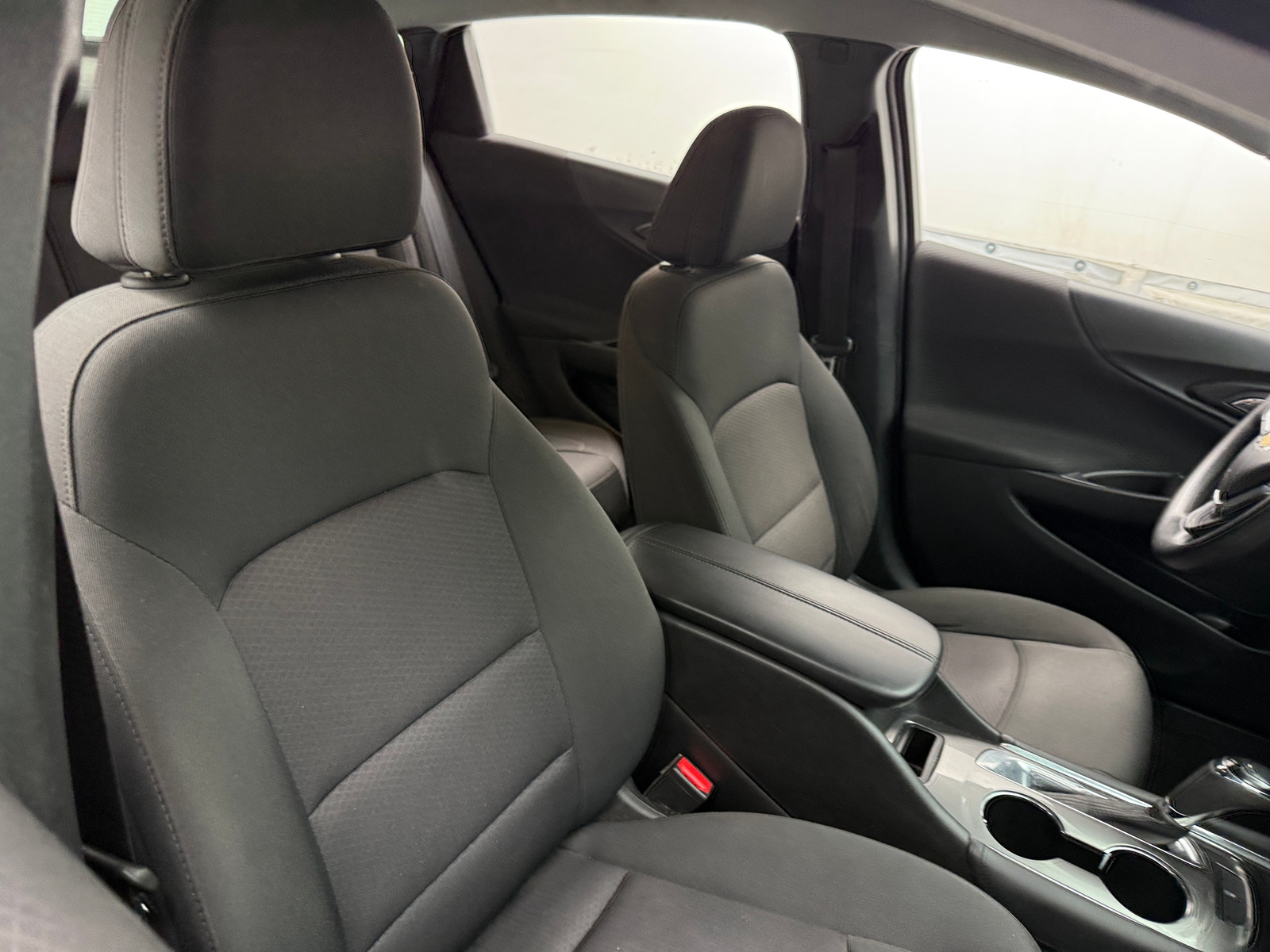 Thumbnail: 2018 Chevrolet Malibu - 2