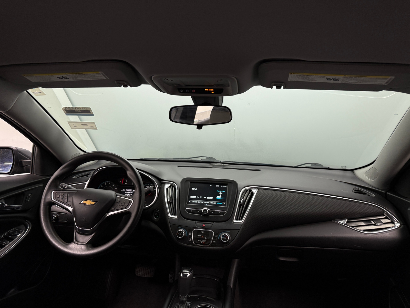 Thumbnail: 2018 Chevrolet Malibu - 3
