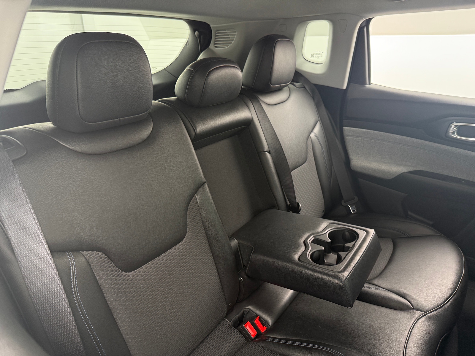 Thumbnail: 2022 Jeep Compass - 6