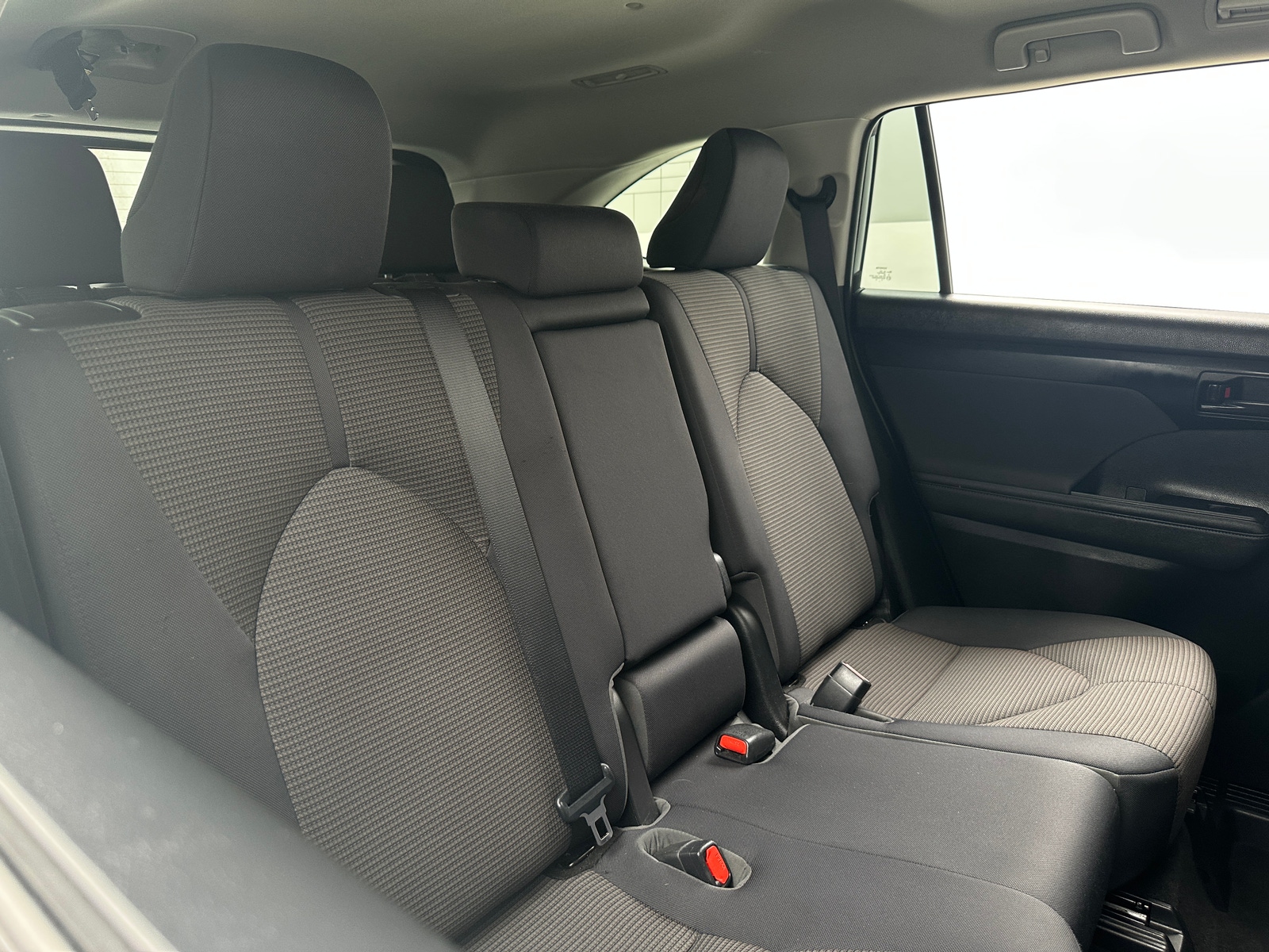 Thumbnail: 2023 Toyota Highlander - 6
