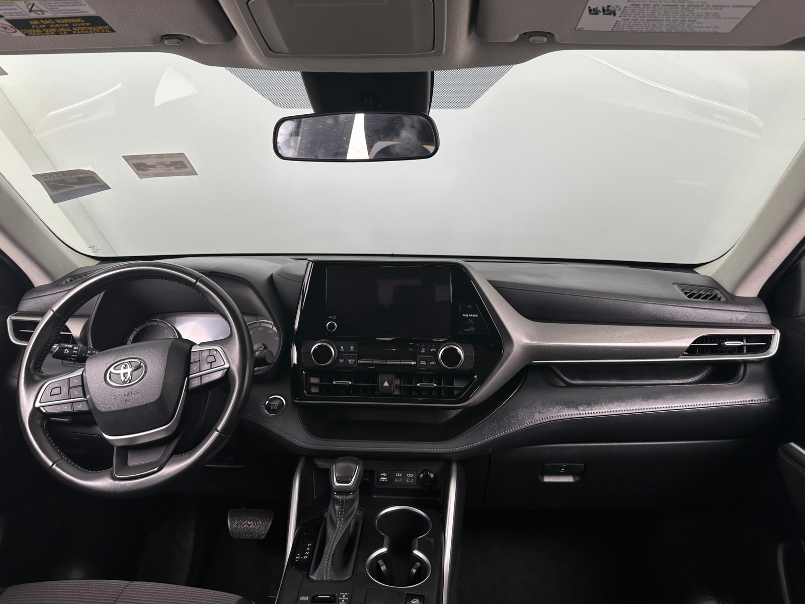 Thumbnail: 2023 Toyota Highlander - 3