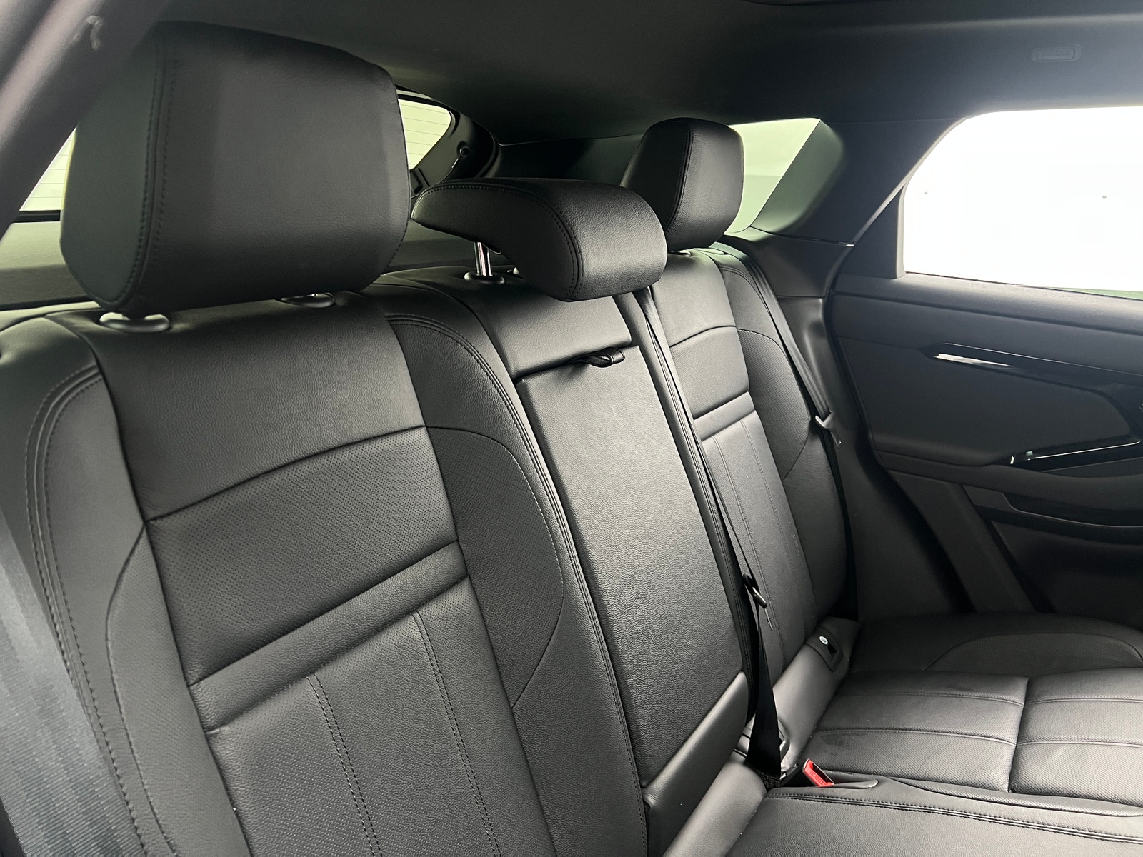 Thumbnail: 2024 Land Rover Range Rover Evoque - 5
