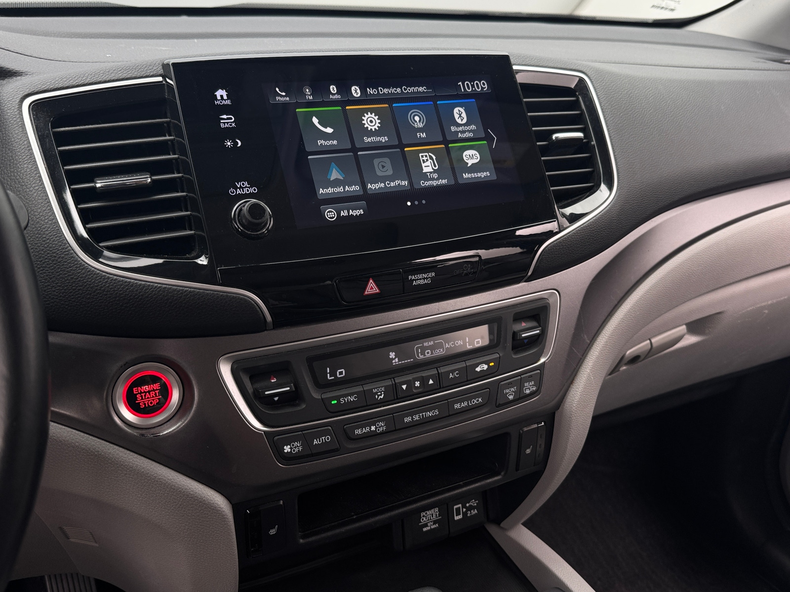 Thumbnail: 2019 Honda Pilot - 3
