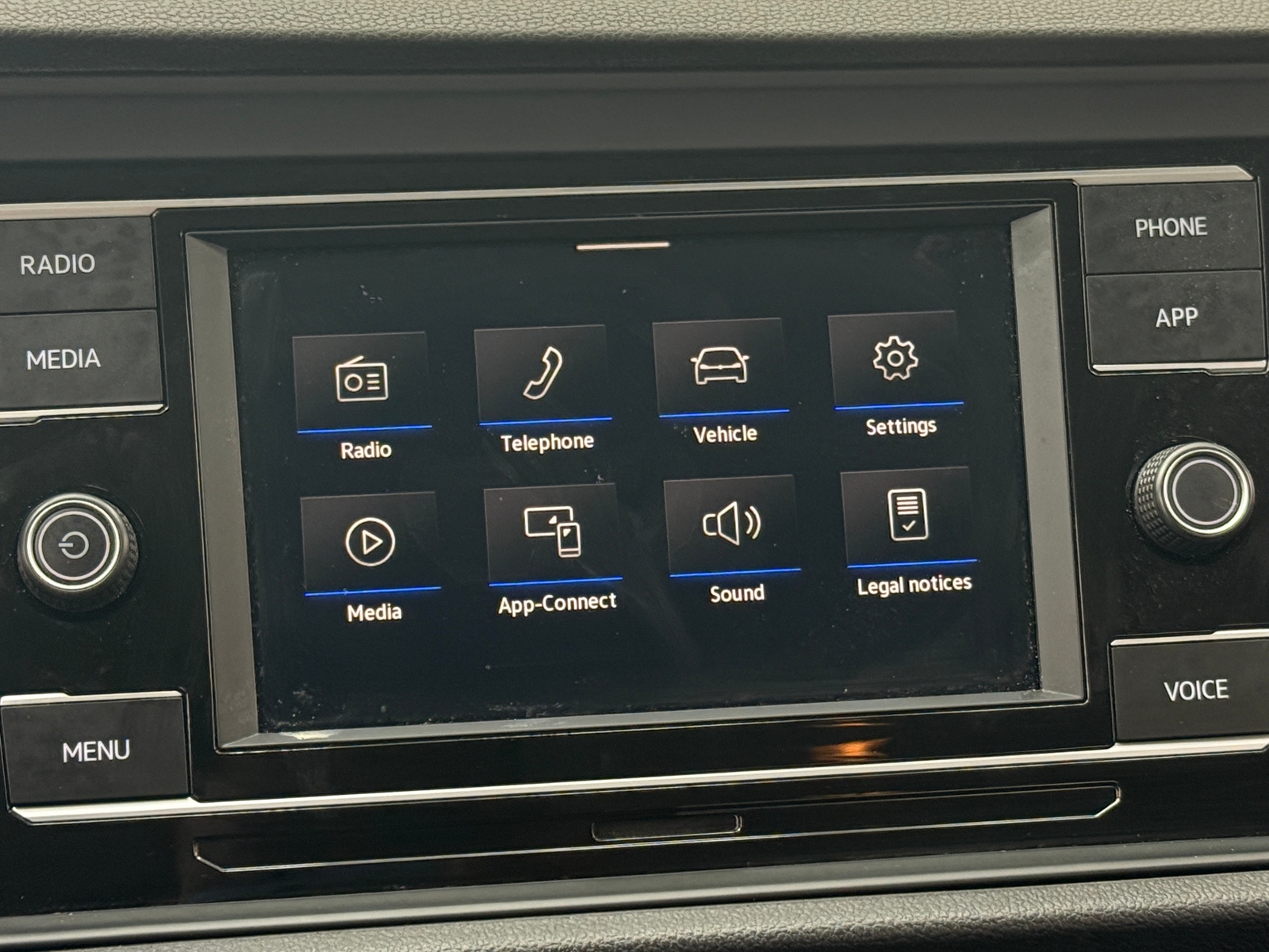 Thumbnail: 2021 Volkswagen Jetta - 4