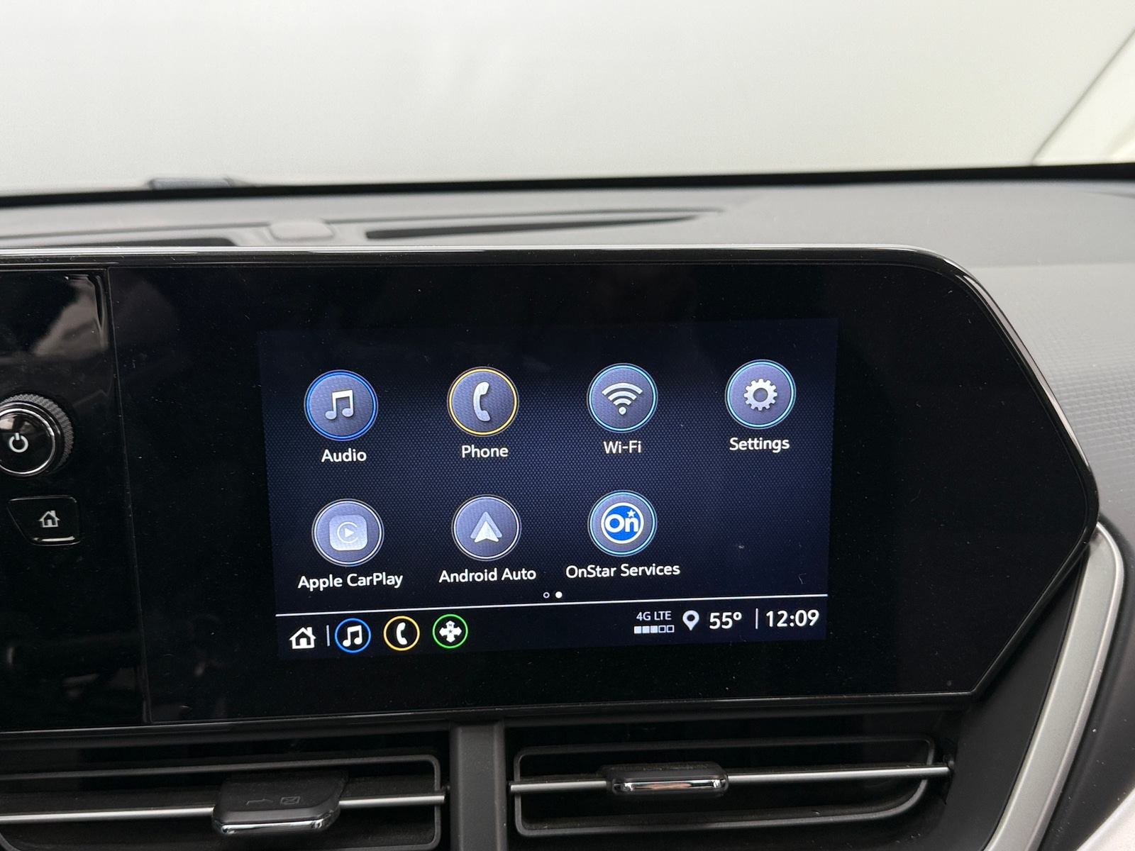 Thumbnail: 2024 Chevrolet Trax - 4