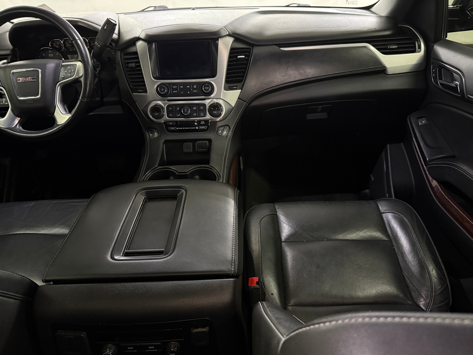 Thumbnail: 2018 GMC Yukon XL - 2