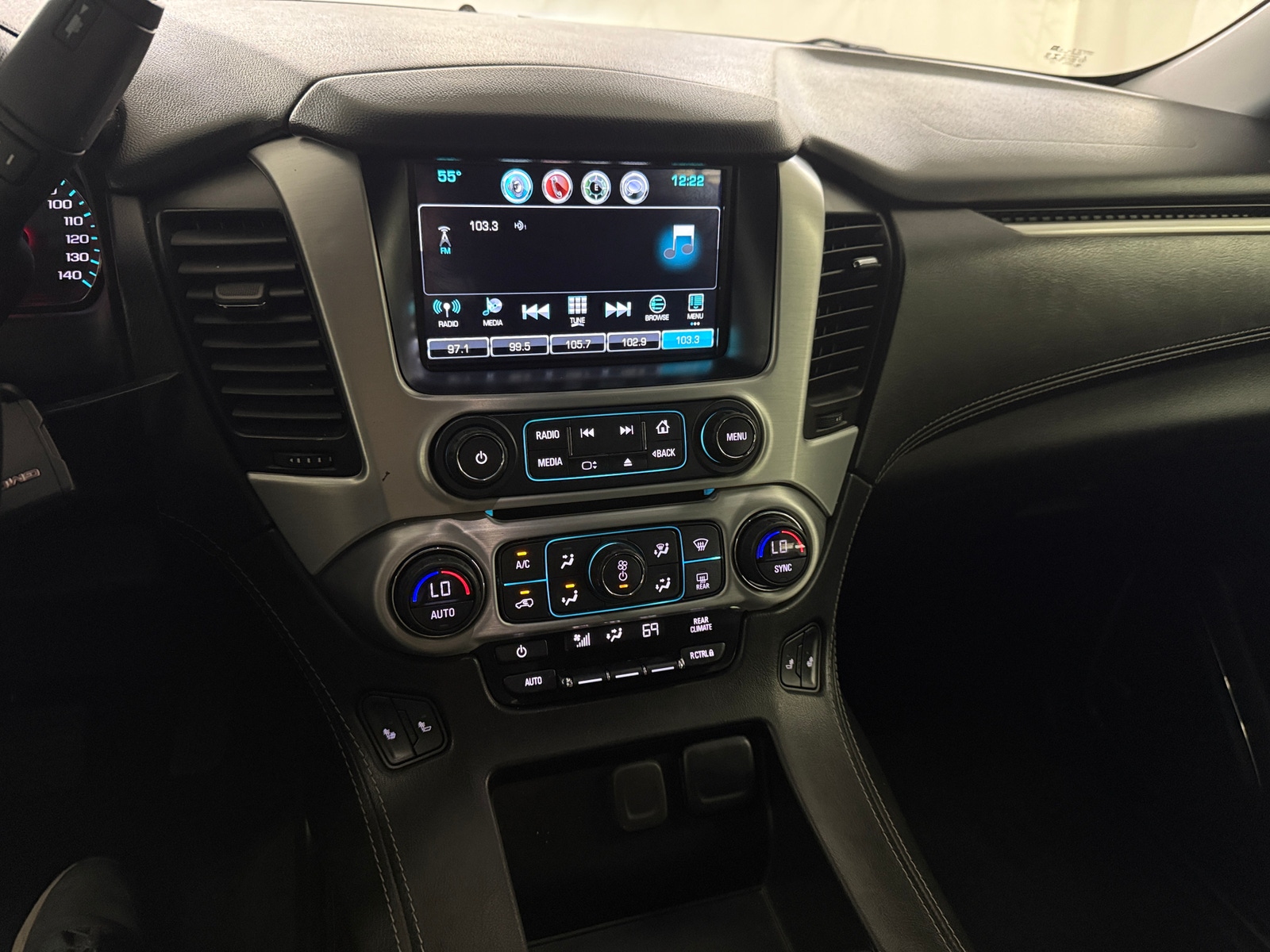 Thumbnail: 2018 GMC Yukon XL - 3