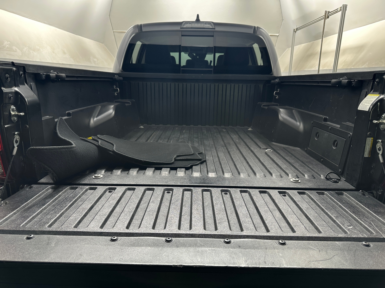 Thumbnail: 2020 Toyota Tacoma - 7