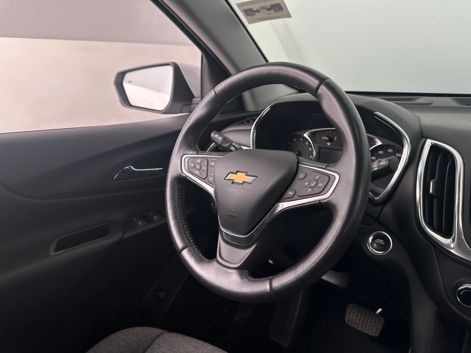 Thumbnail: 2022 Chevrolet Equinox - 5