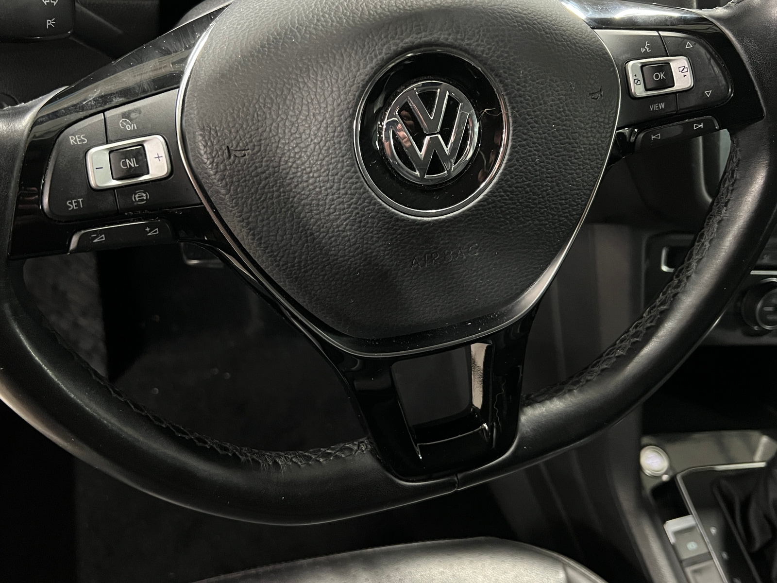 Thumbnail: 2019 Volkswagen Tiguan - 4
