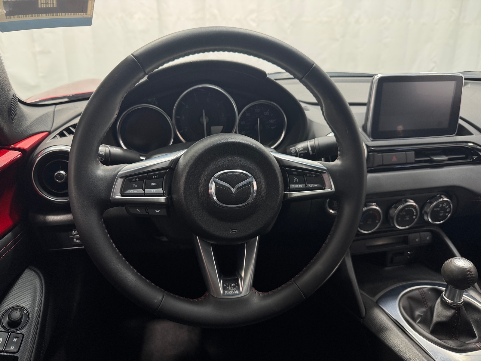 Thumbnail: 2016 Mazda MX-5 Miata - 4