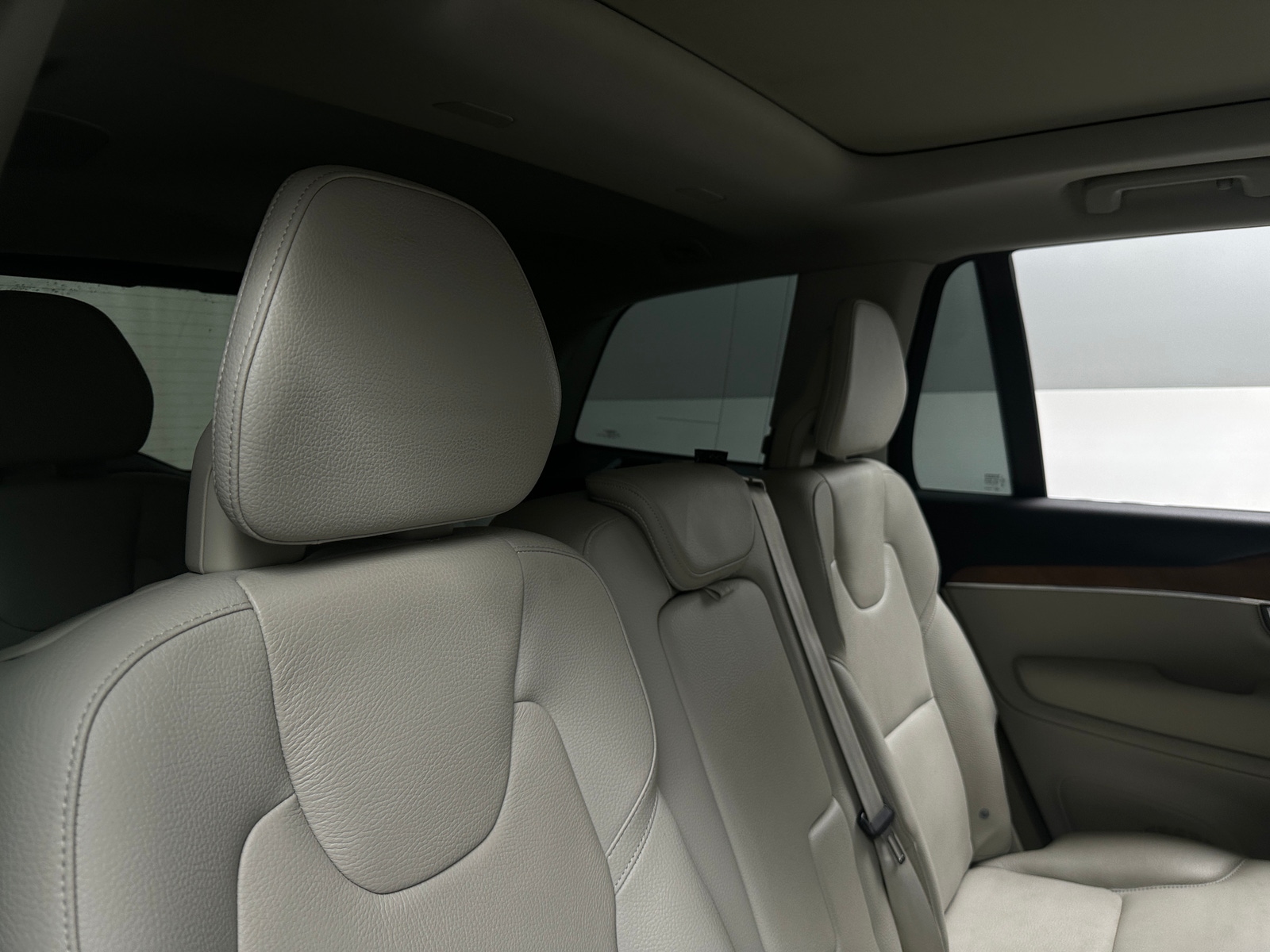 Thumbnail: 2022 Volvo XC90 - 5