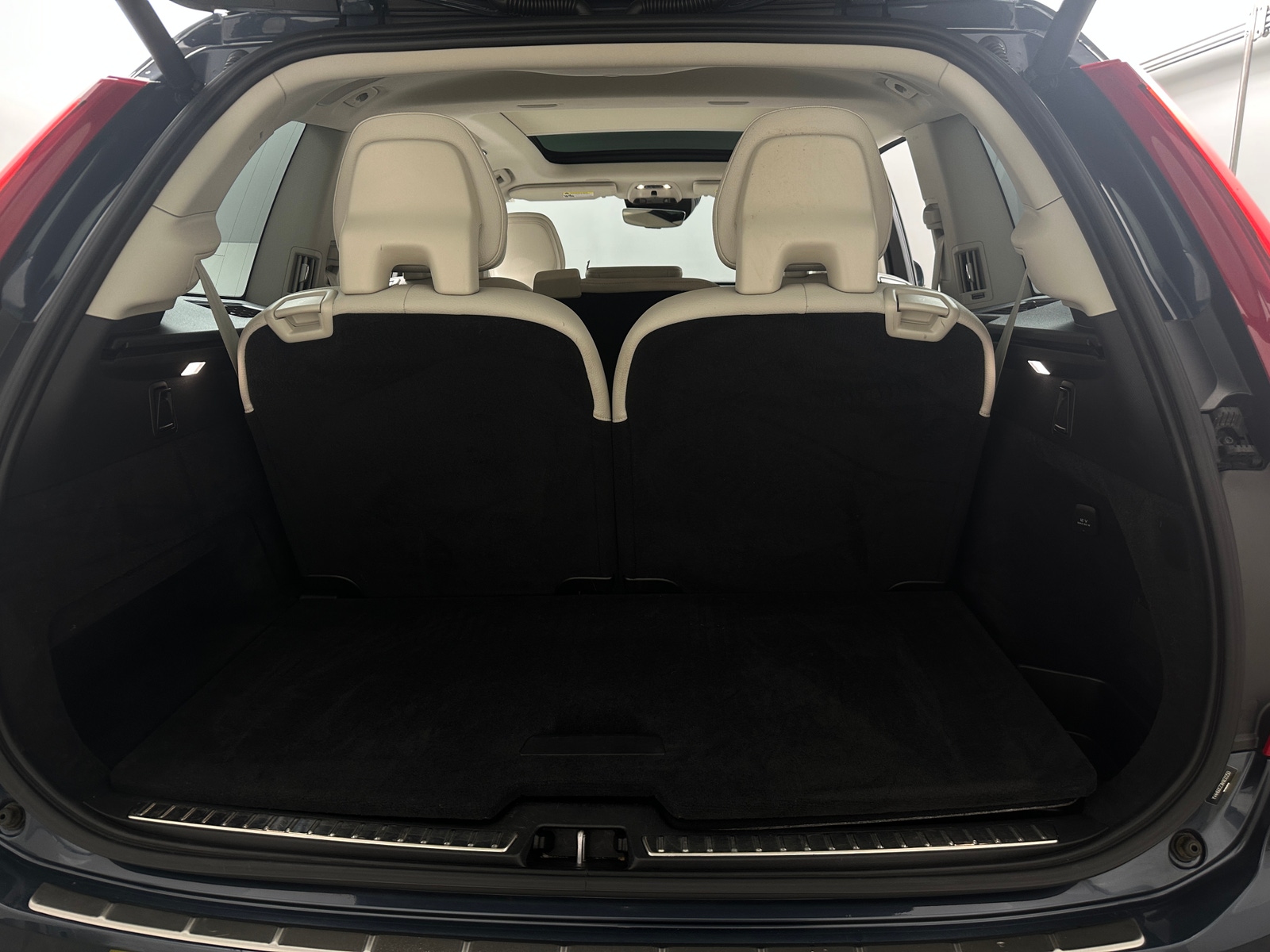 Thumbnail: 2022 Volvo XC90 - 6