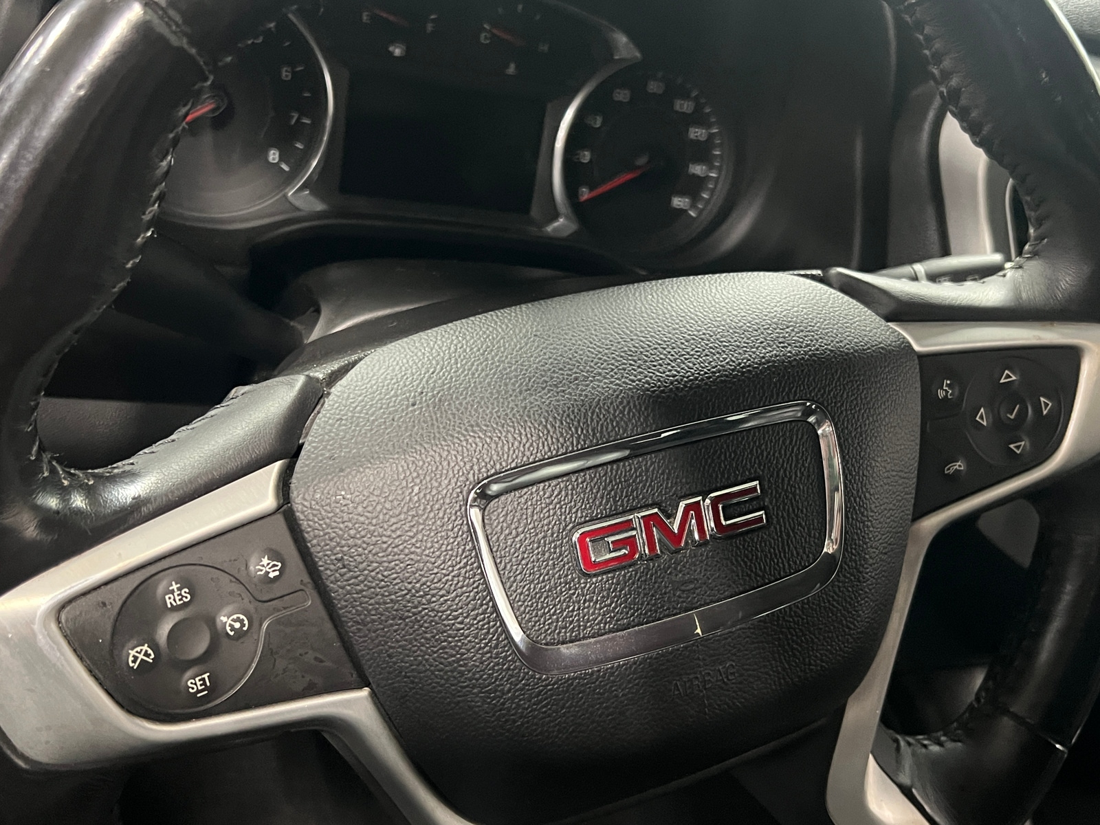 Thumbnail: 2017 GMC Acadia - 4