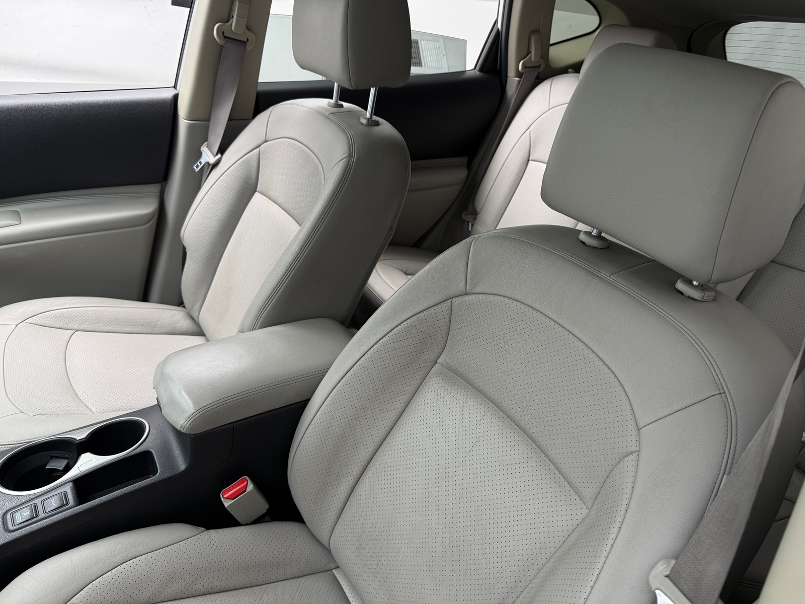Thumbnail: 2013 Nissan Rogue - 2