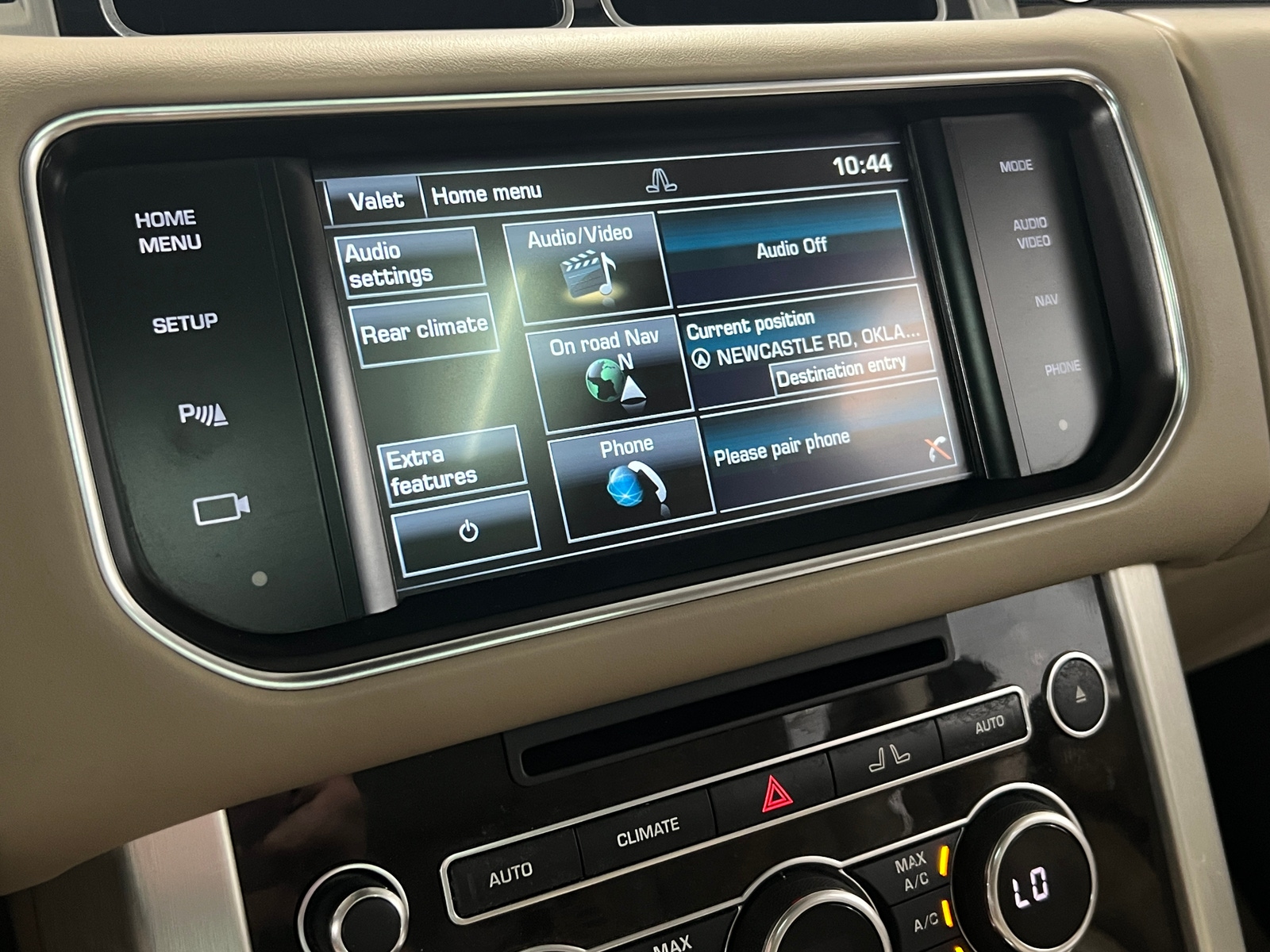 Thumbnail: 2014 Land Rover Range Rover - 3