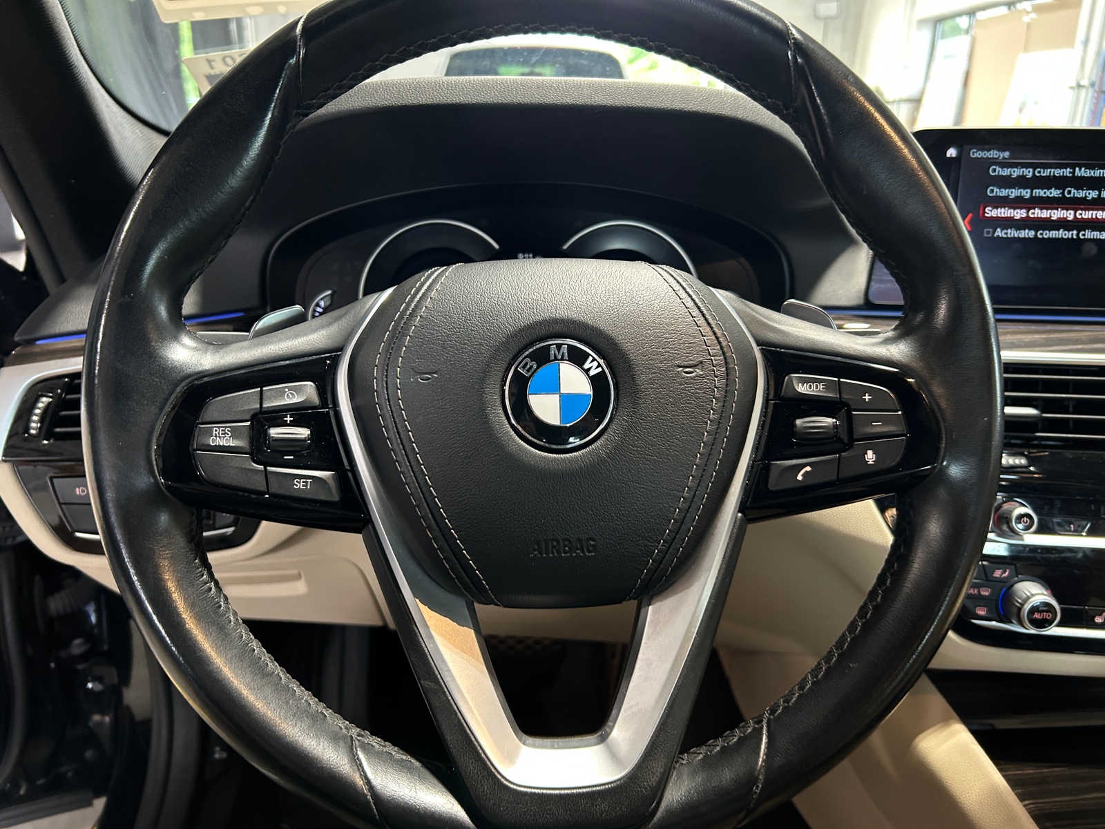 Thumbnail: 2018 BMW 5 Series - 4